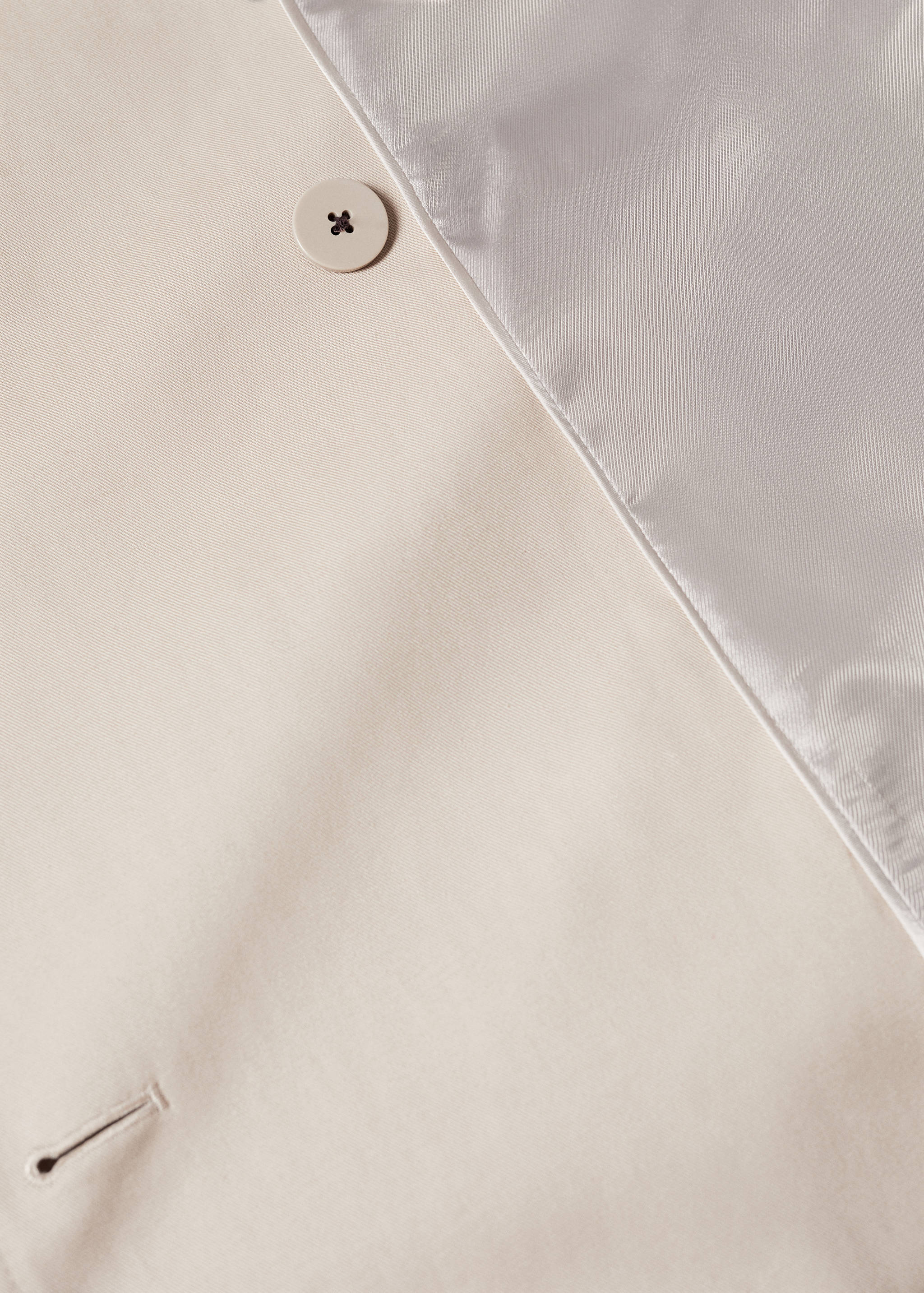 Classic trench coat with belt - Details of the article 0