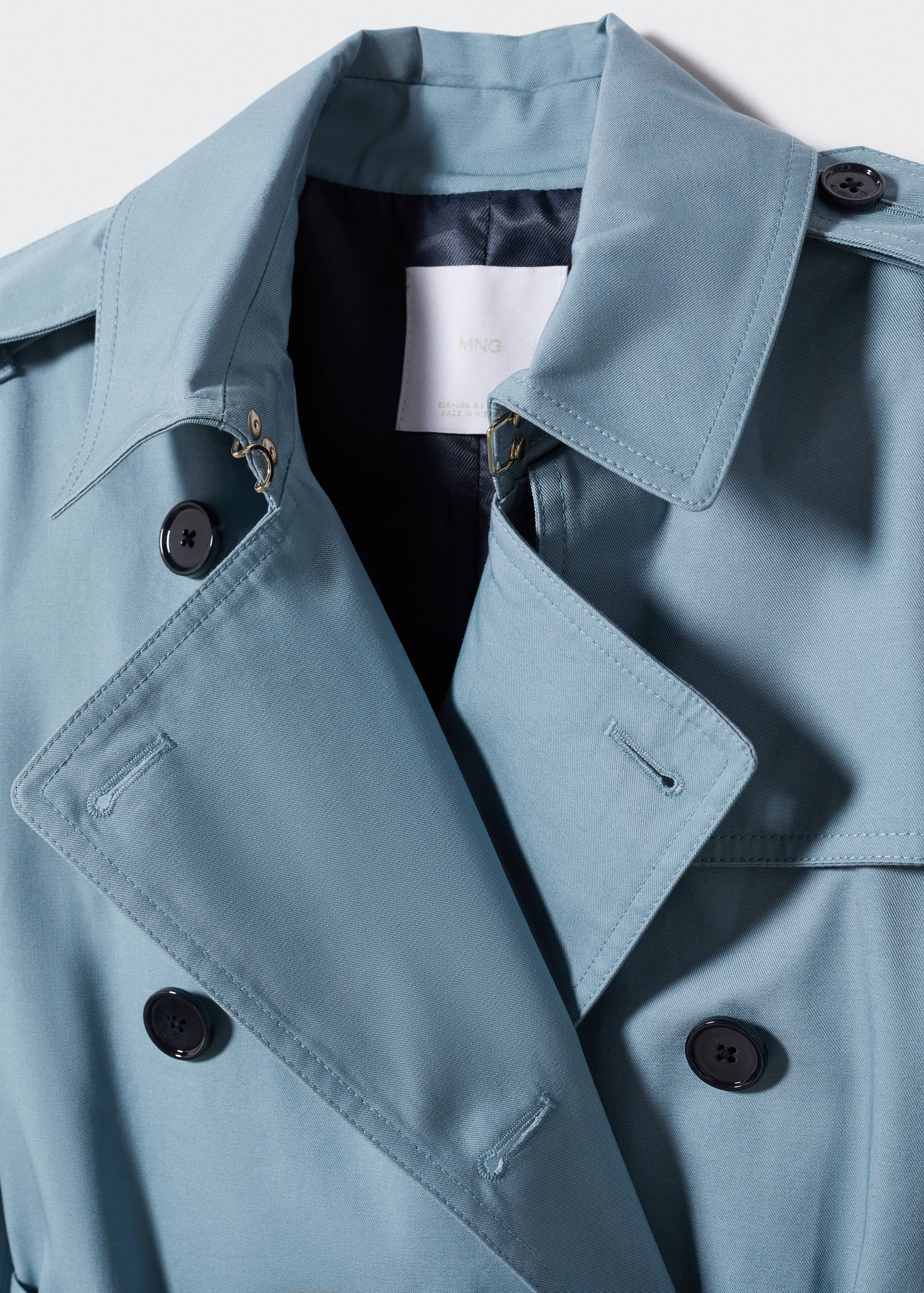 Classic trench coat with belt - Details of the article 8