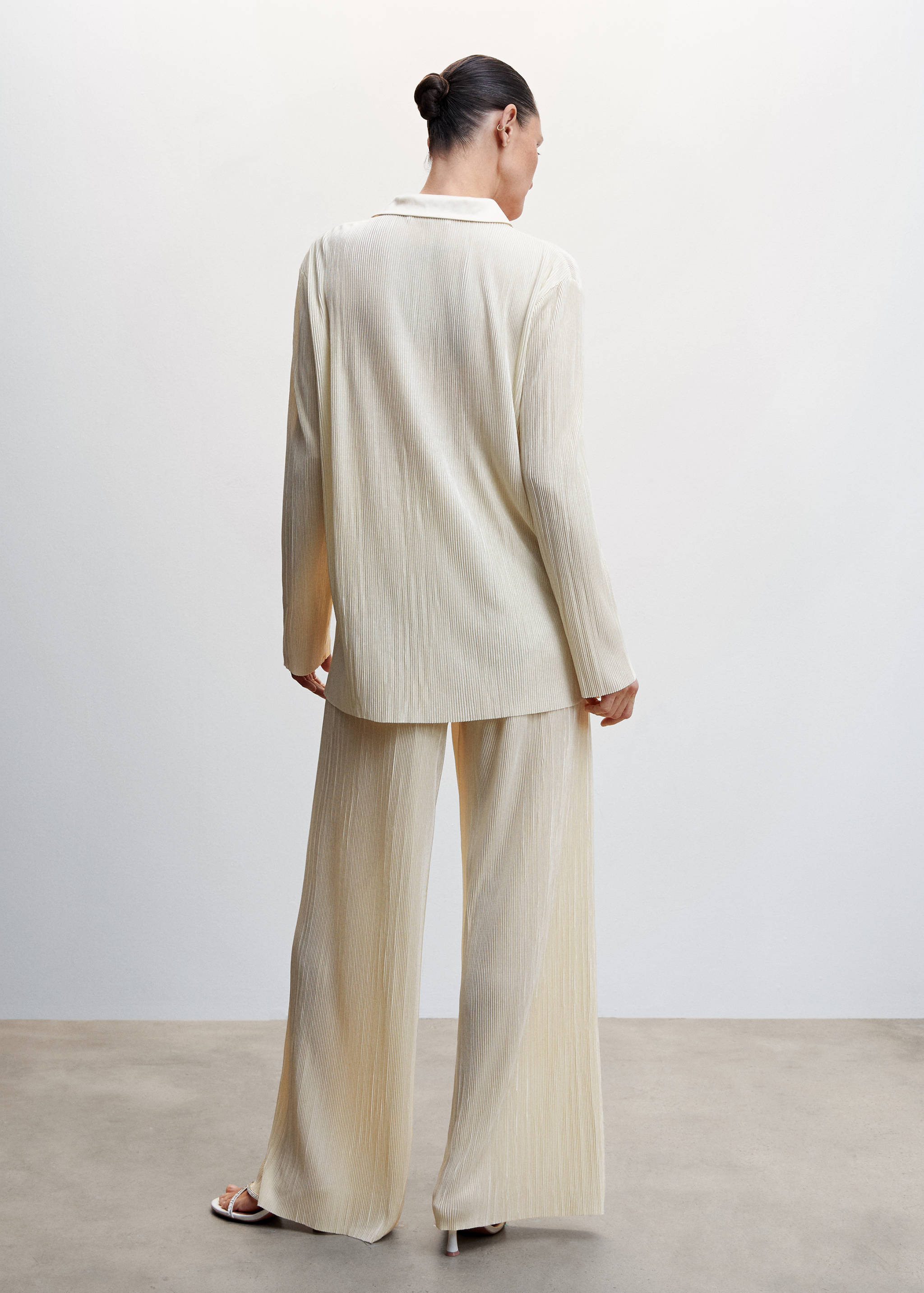 Plissierte Palazzohose - Rückseite des Artikels