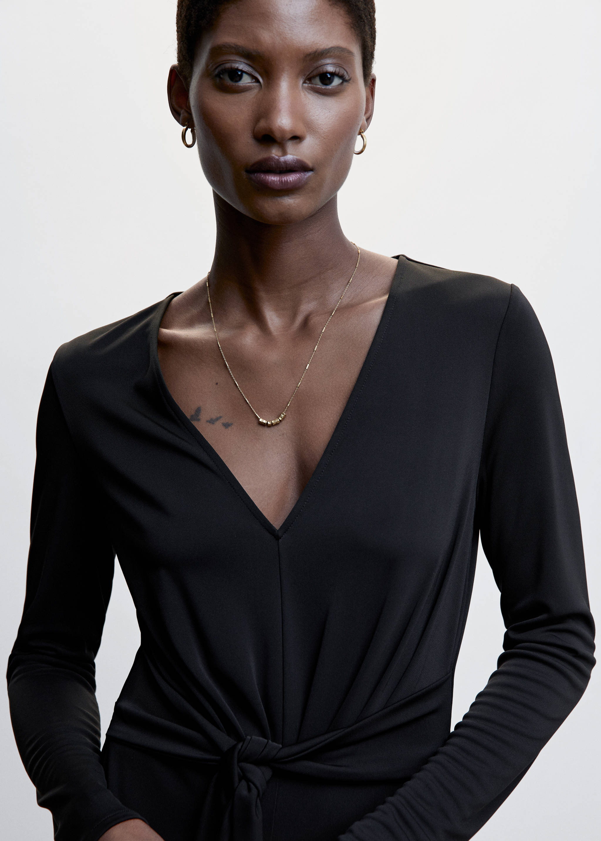 Langer Jumpsuit mit Schleife - Detail des Artikels 1