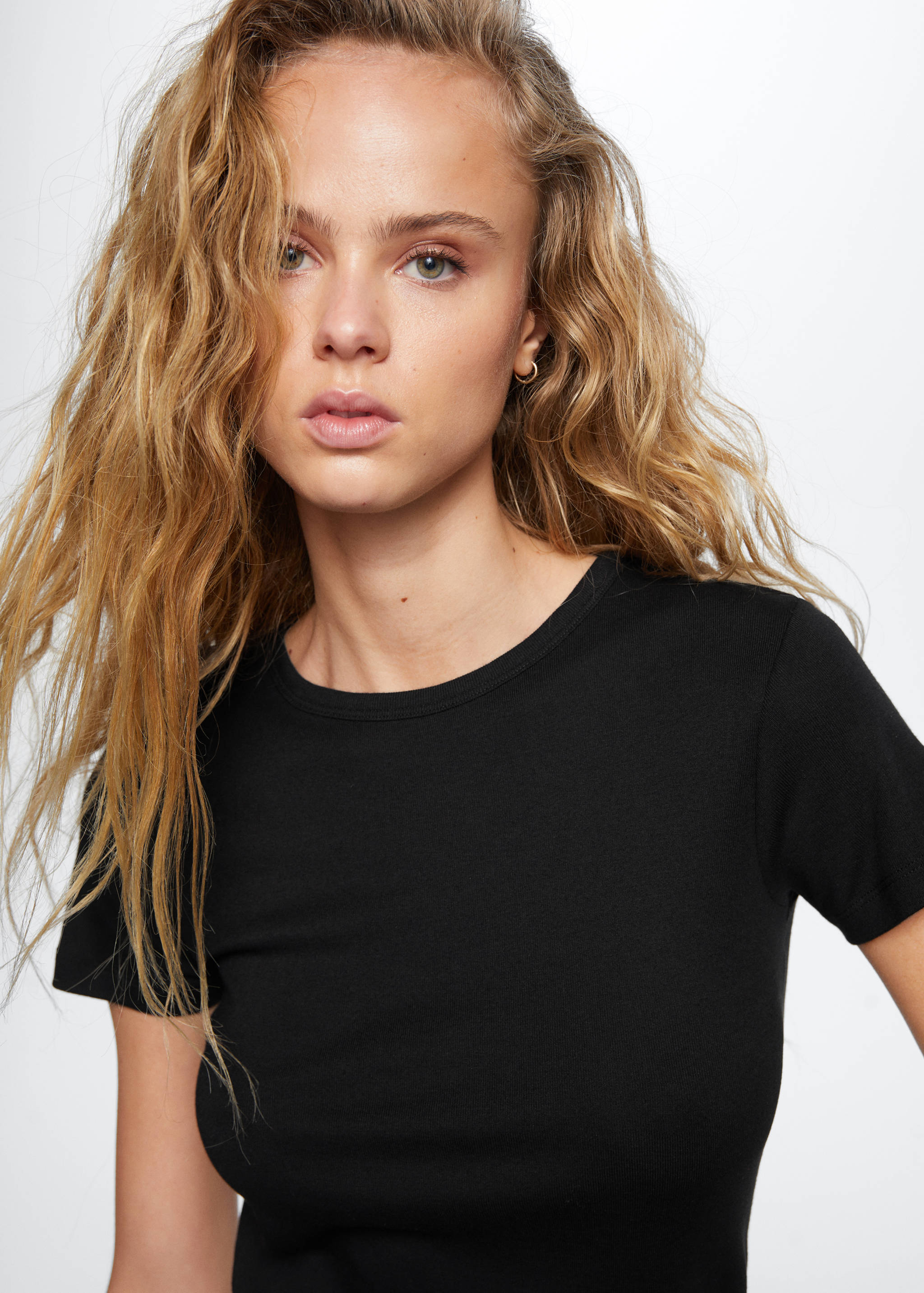 Rounded neck cotton t-shirt - Details of the article 1