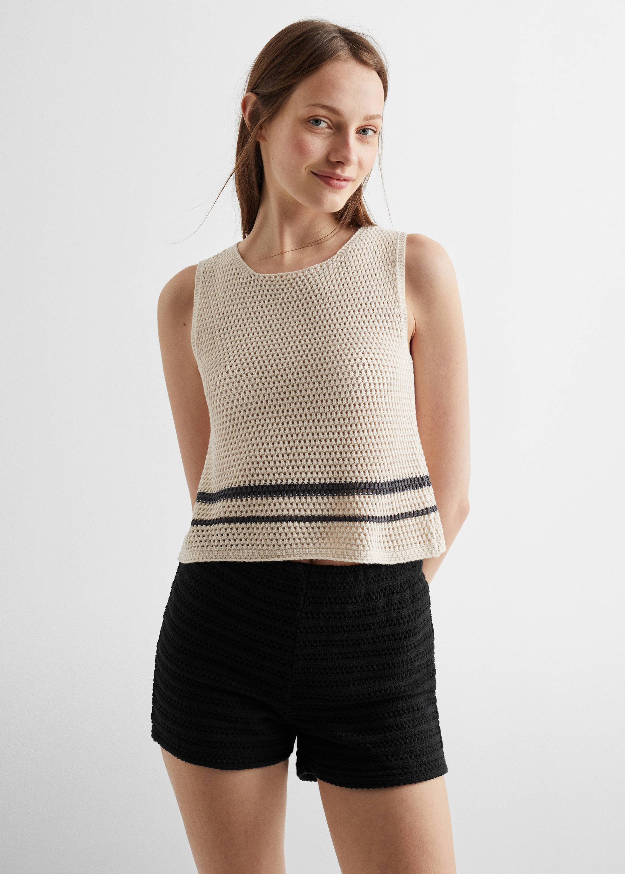 Stricktop mit Lochmuster - Mittlere Ansicht