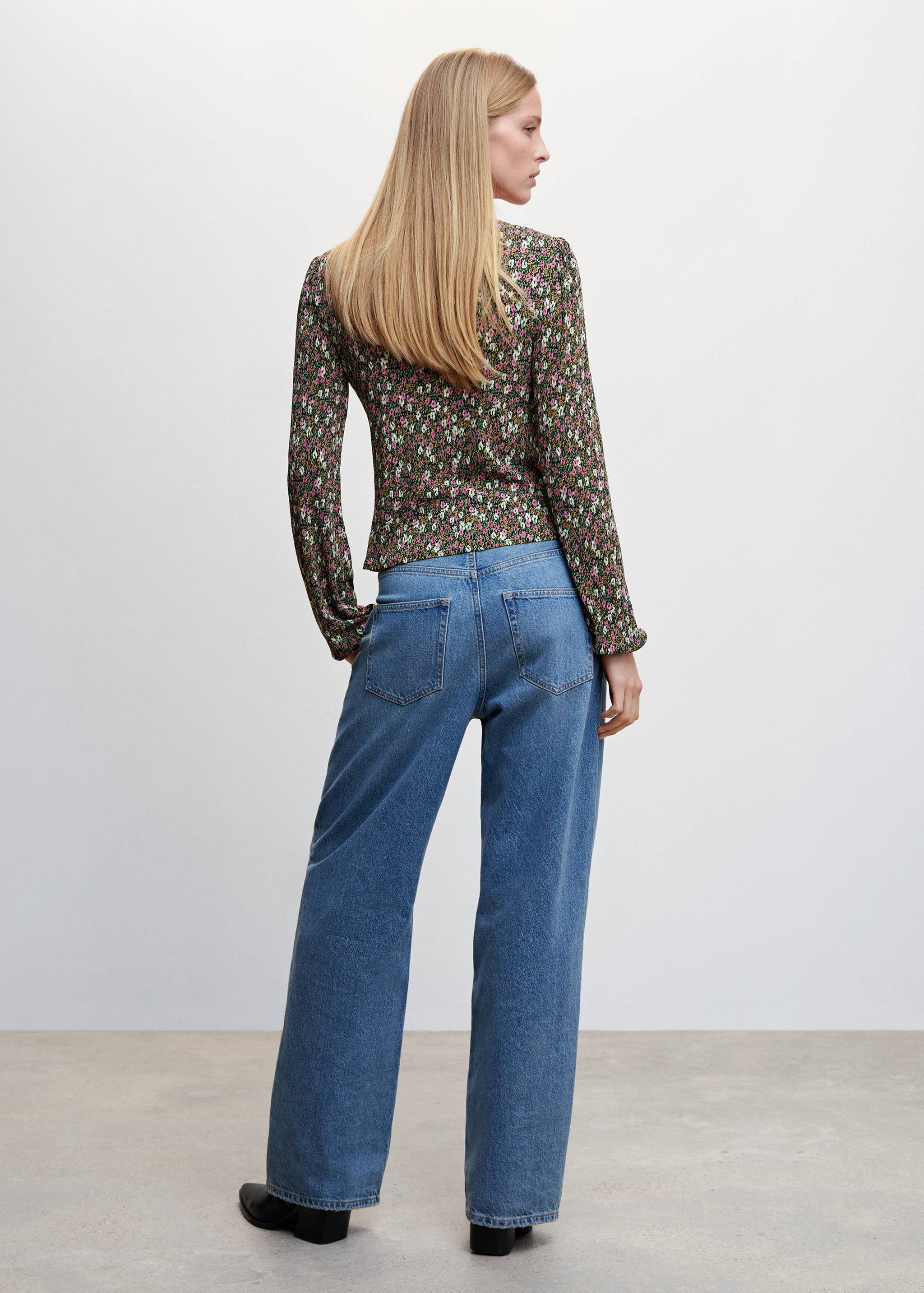 Blusa decote em V - Verso do artigo