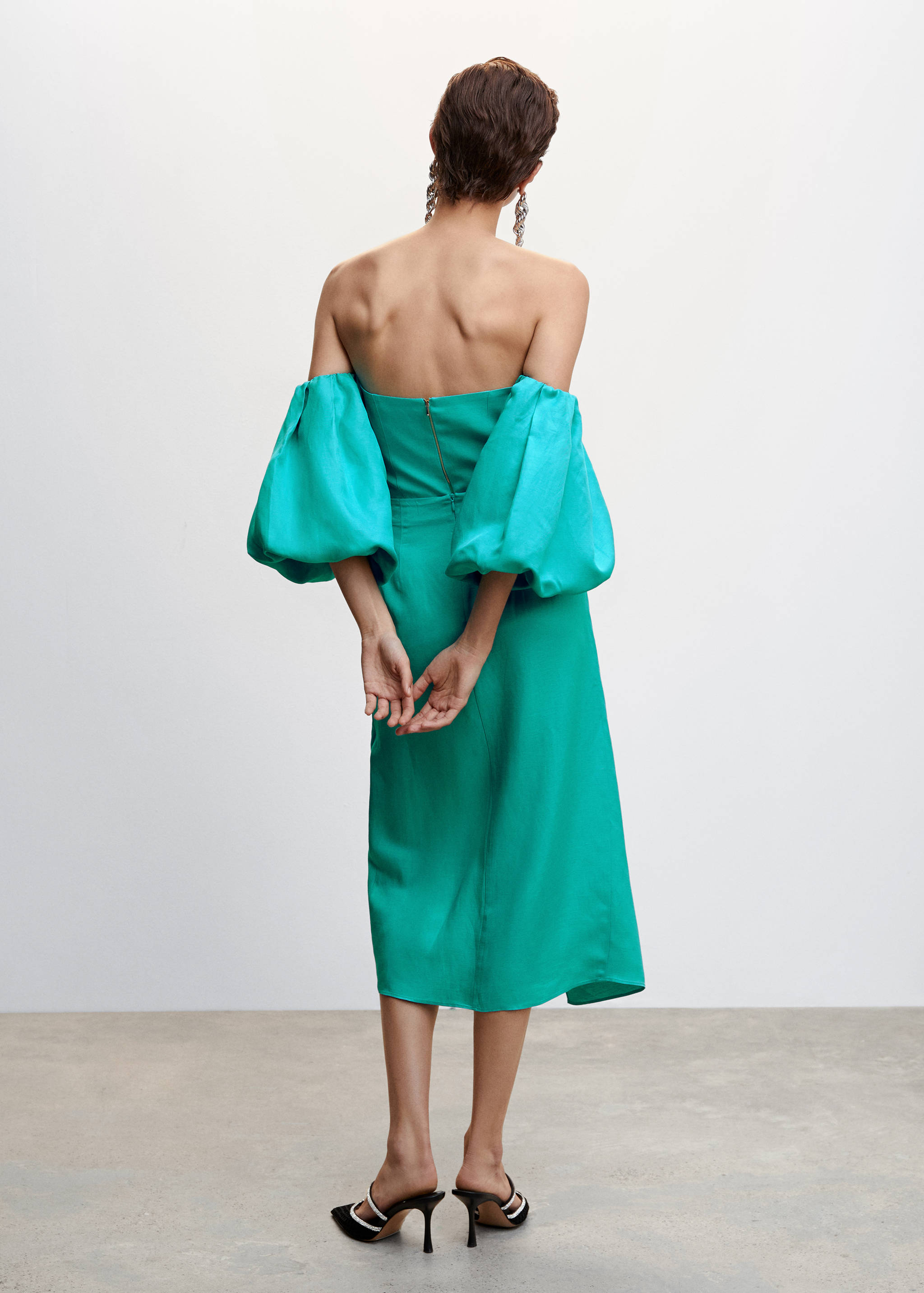 Jewel button skirt - Reverse of the article