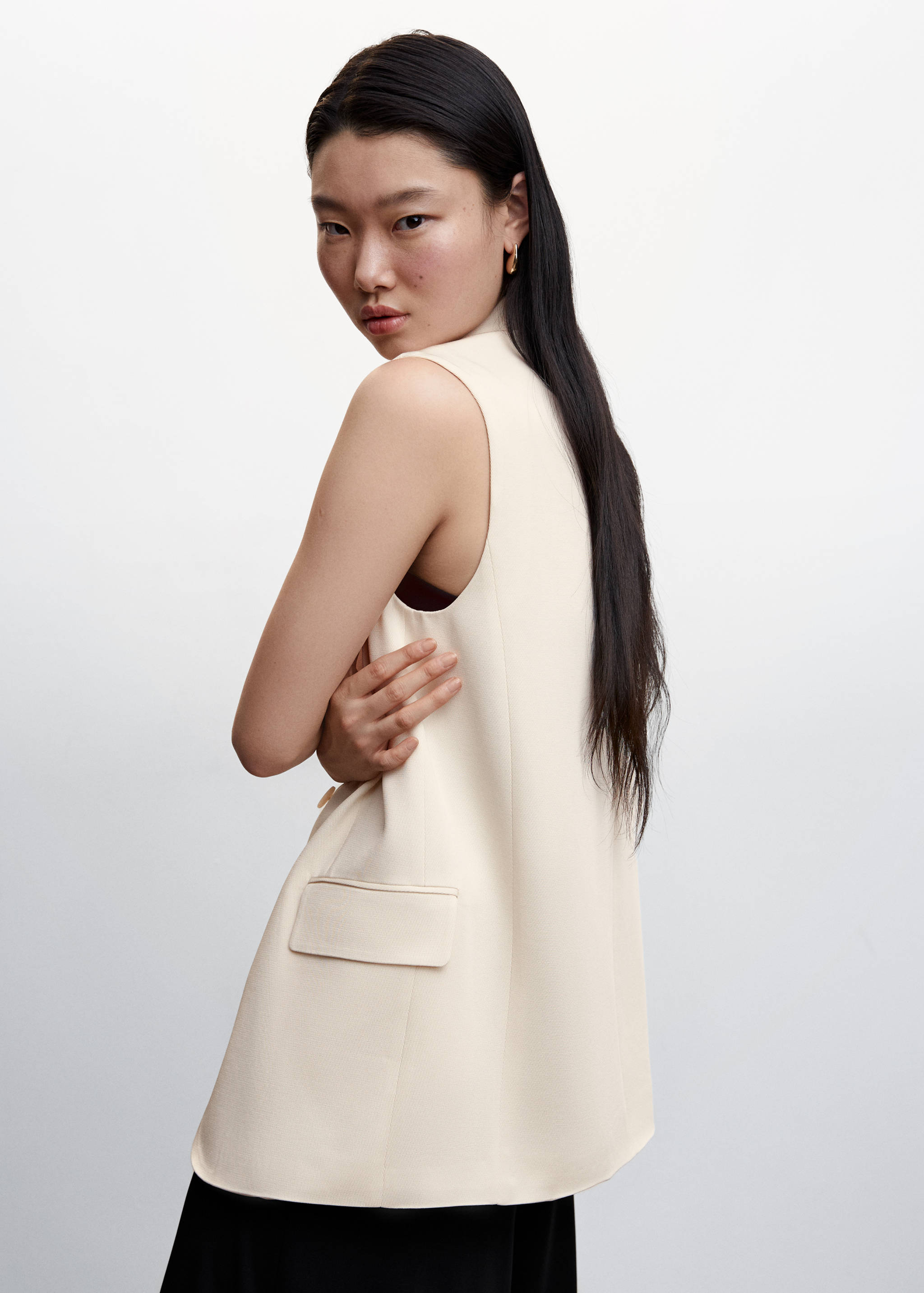 Gilet with pockets - Details of the article 1