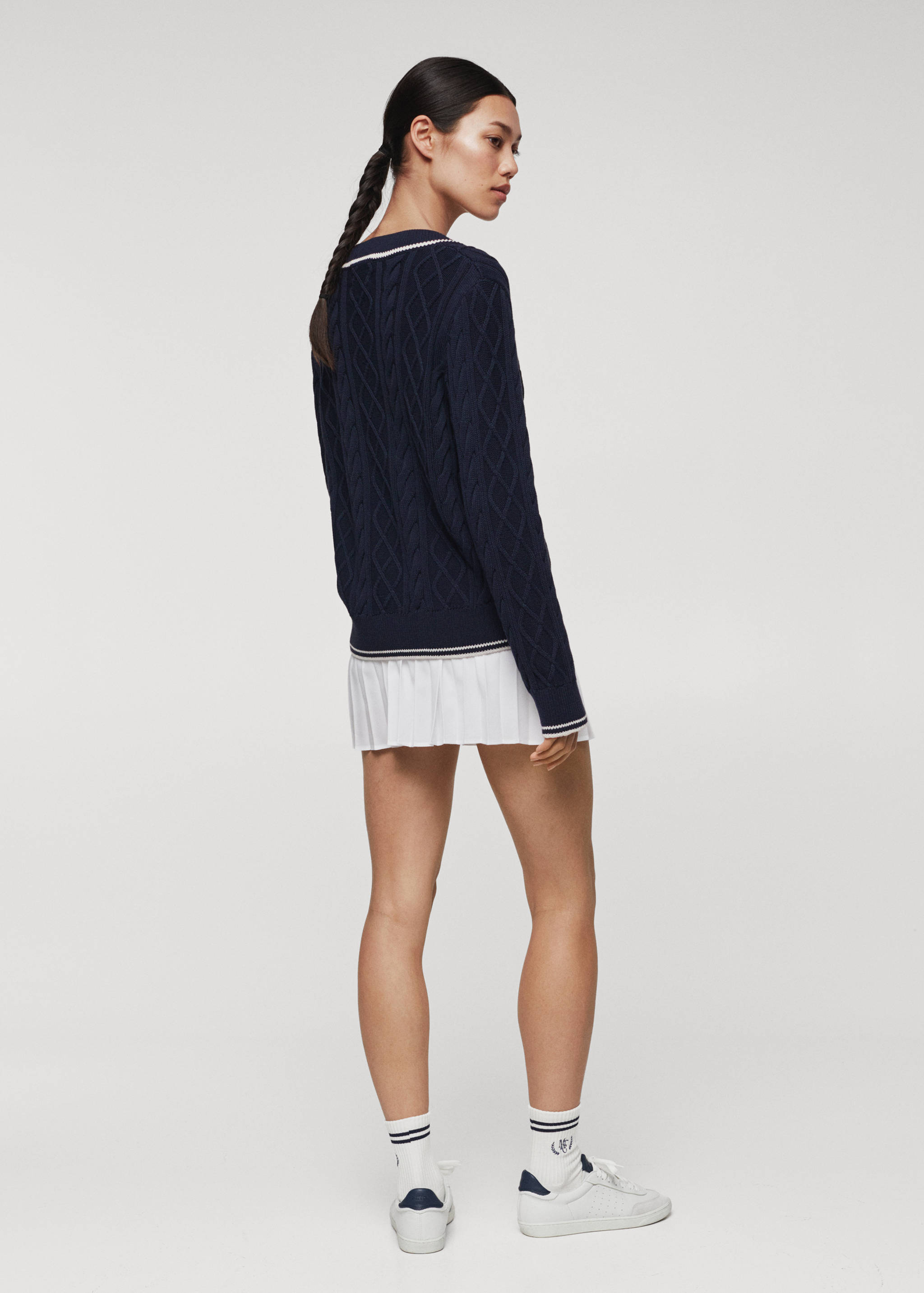 V-neck braided sweater - Reverse of the article