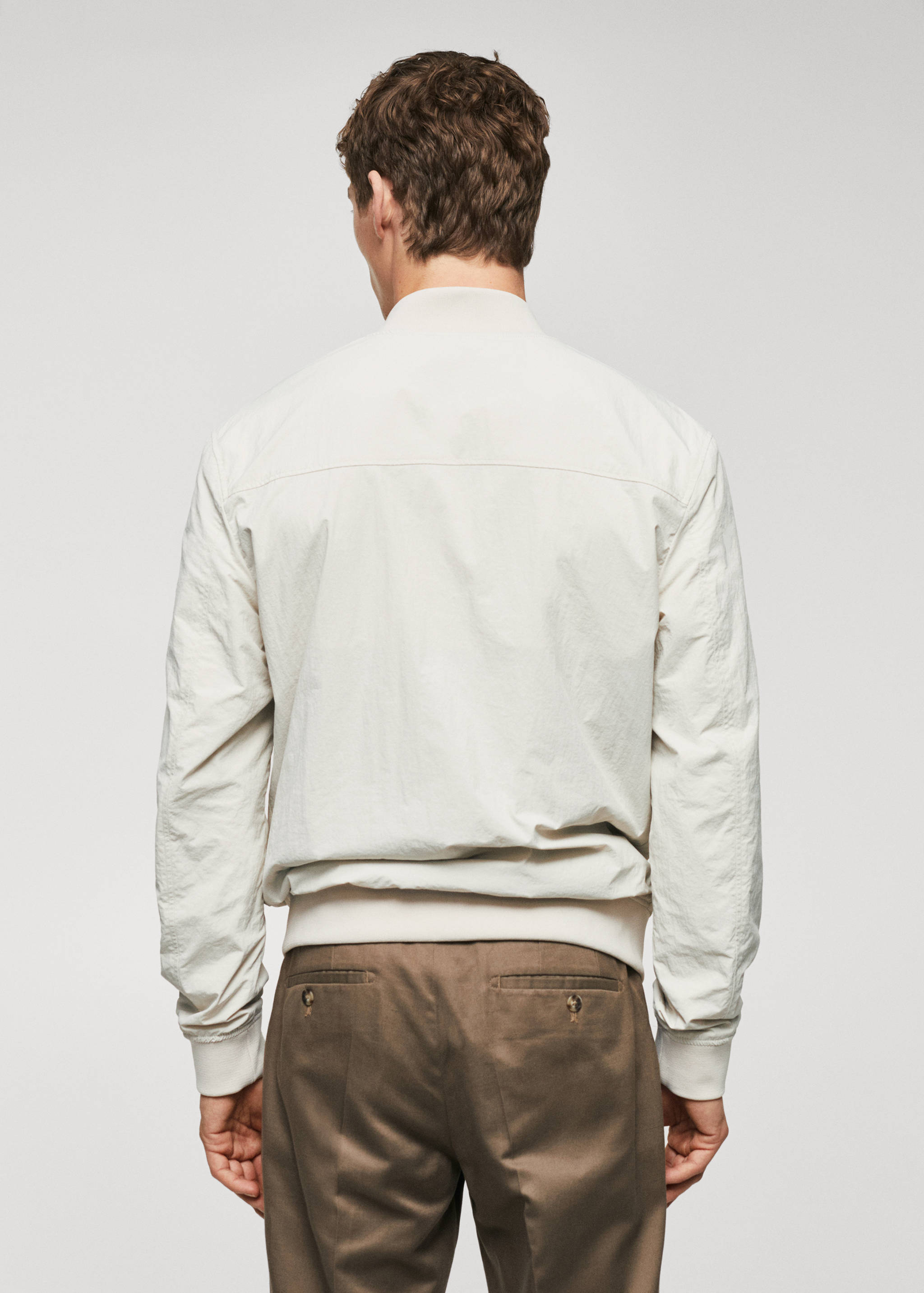 Bomberjacke aus leichtem Stoff - Rückseite des Artikels