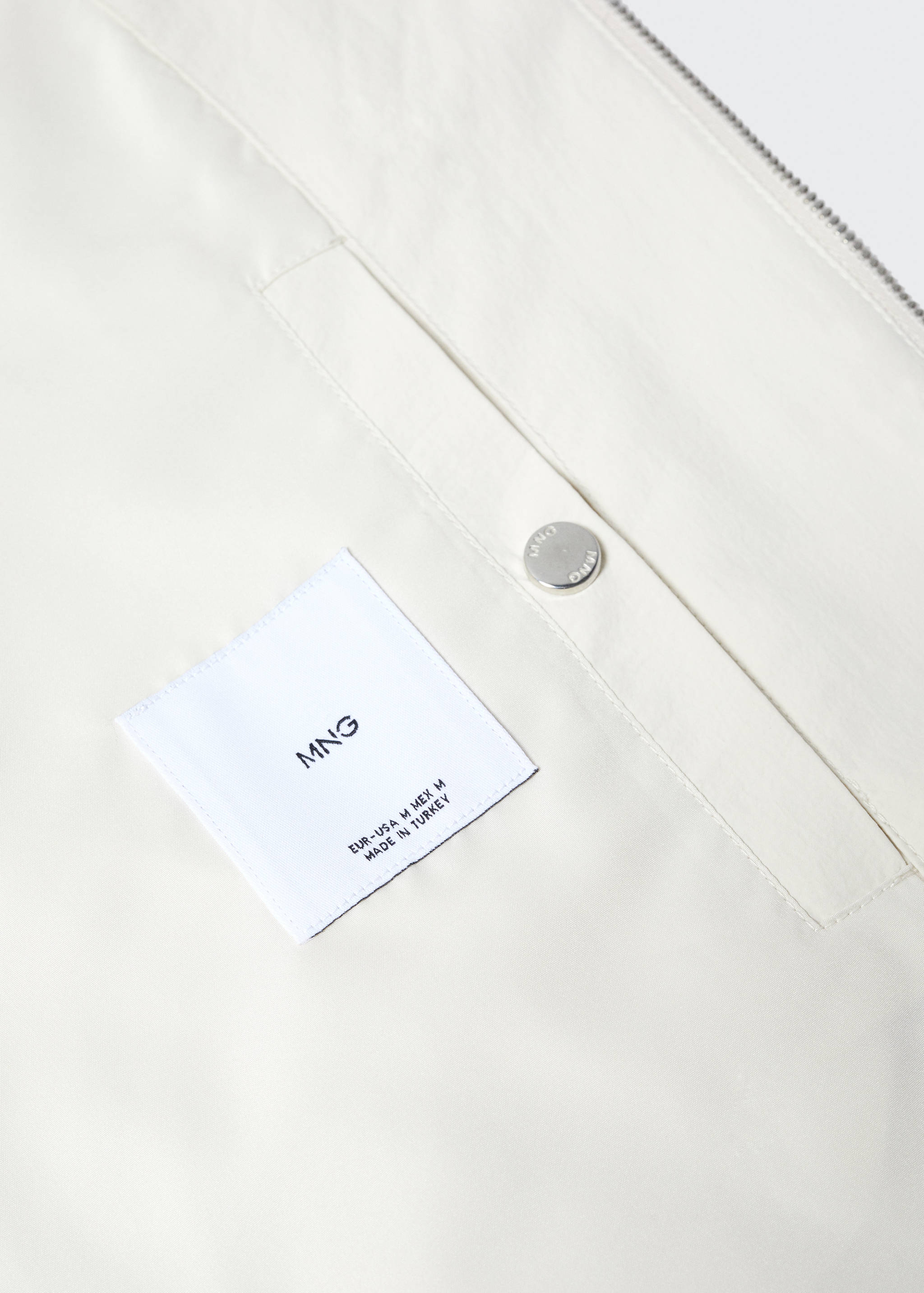 Bomberjacke aus leichtem Stoff - Detail des Artikels 8