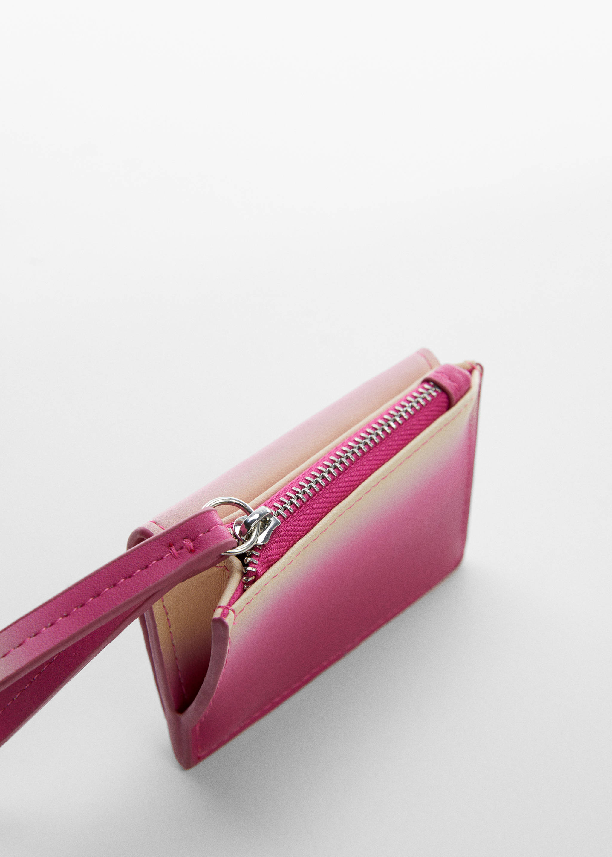 Gradient-effect purse - Details of the article 1