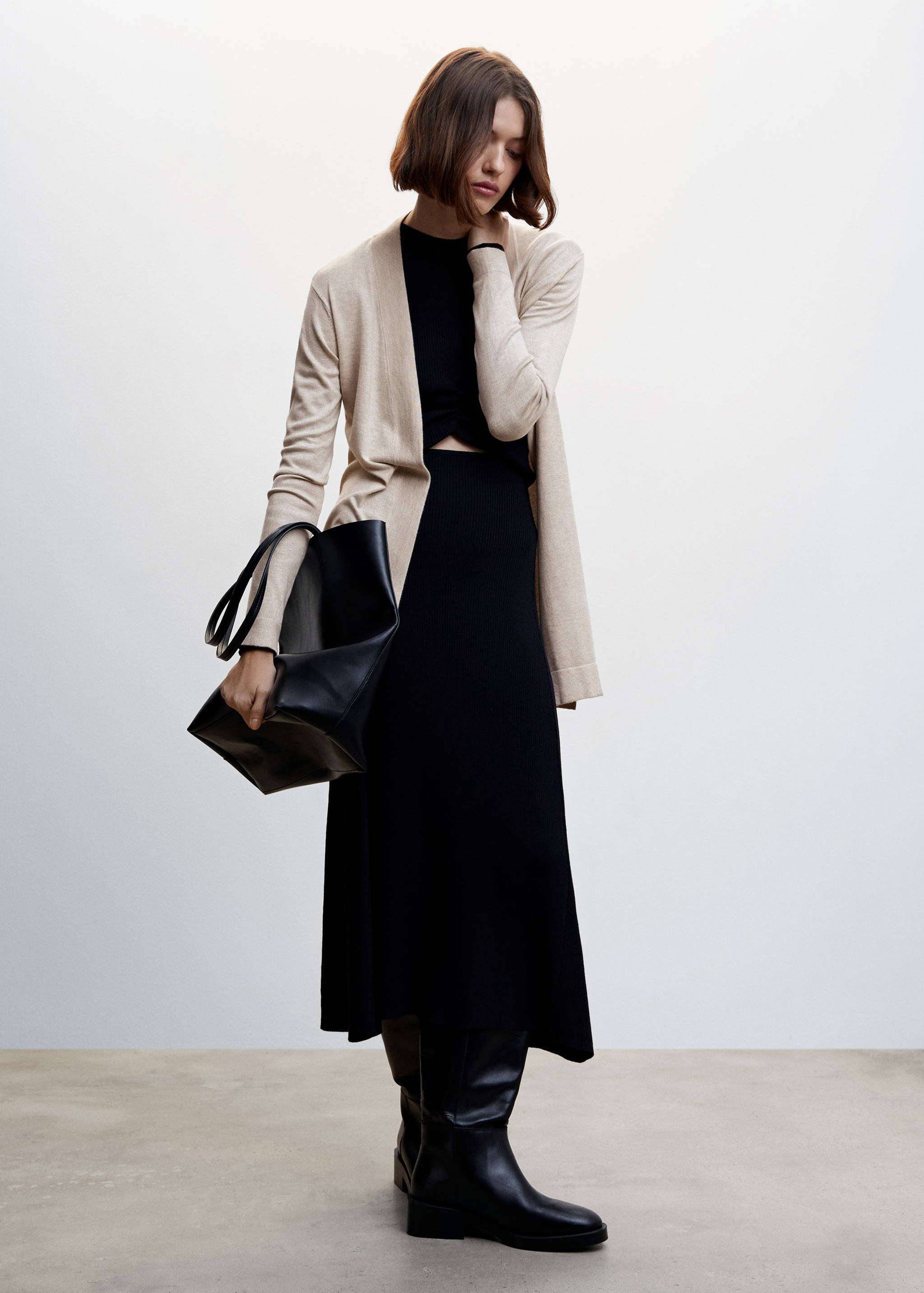 Fine-knit cardigan - General plane