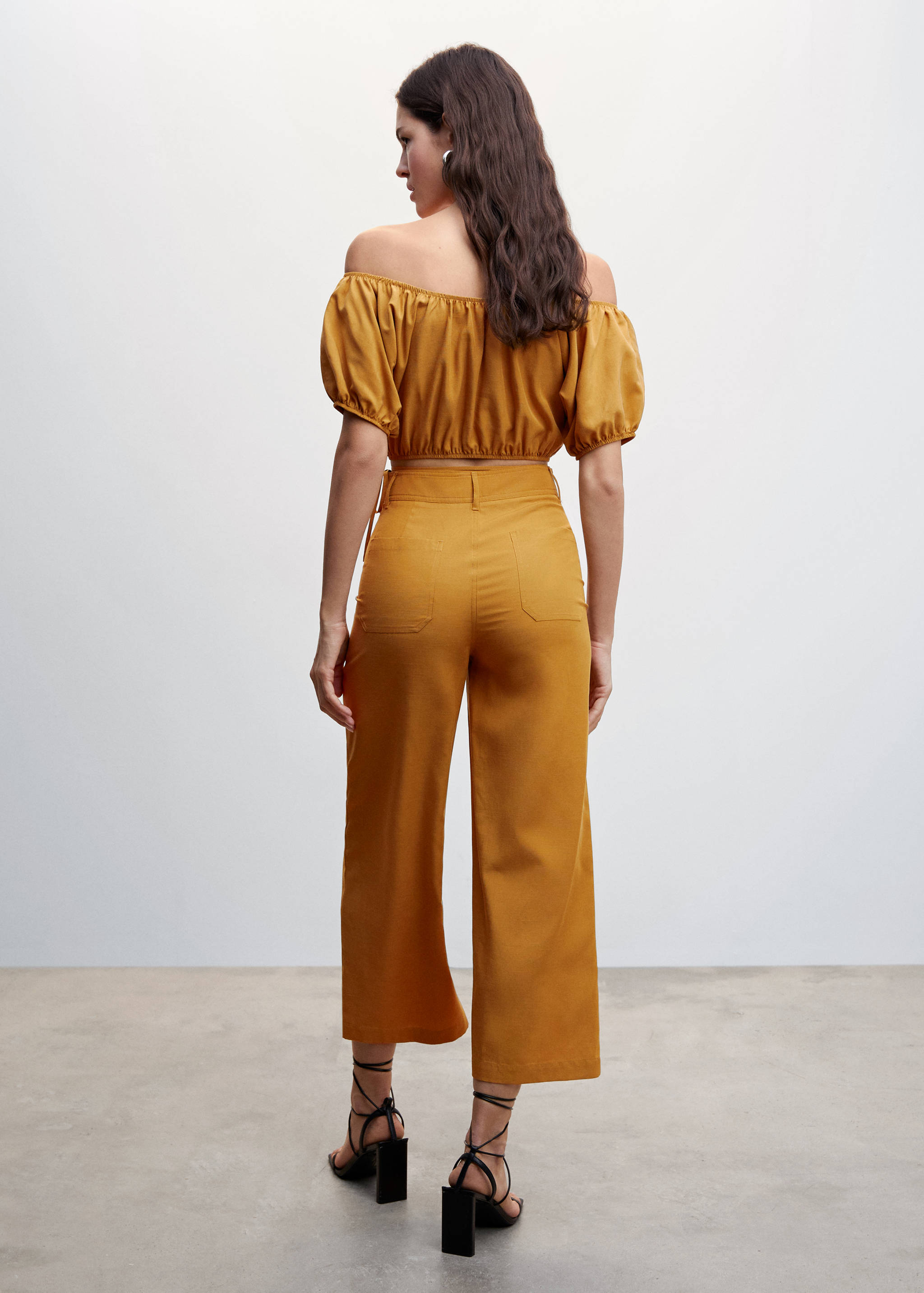 Blusa mangas abullonadas - Reverso del artículo