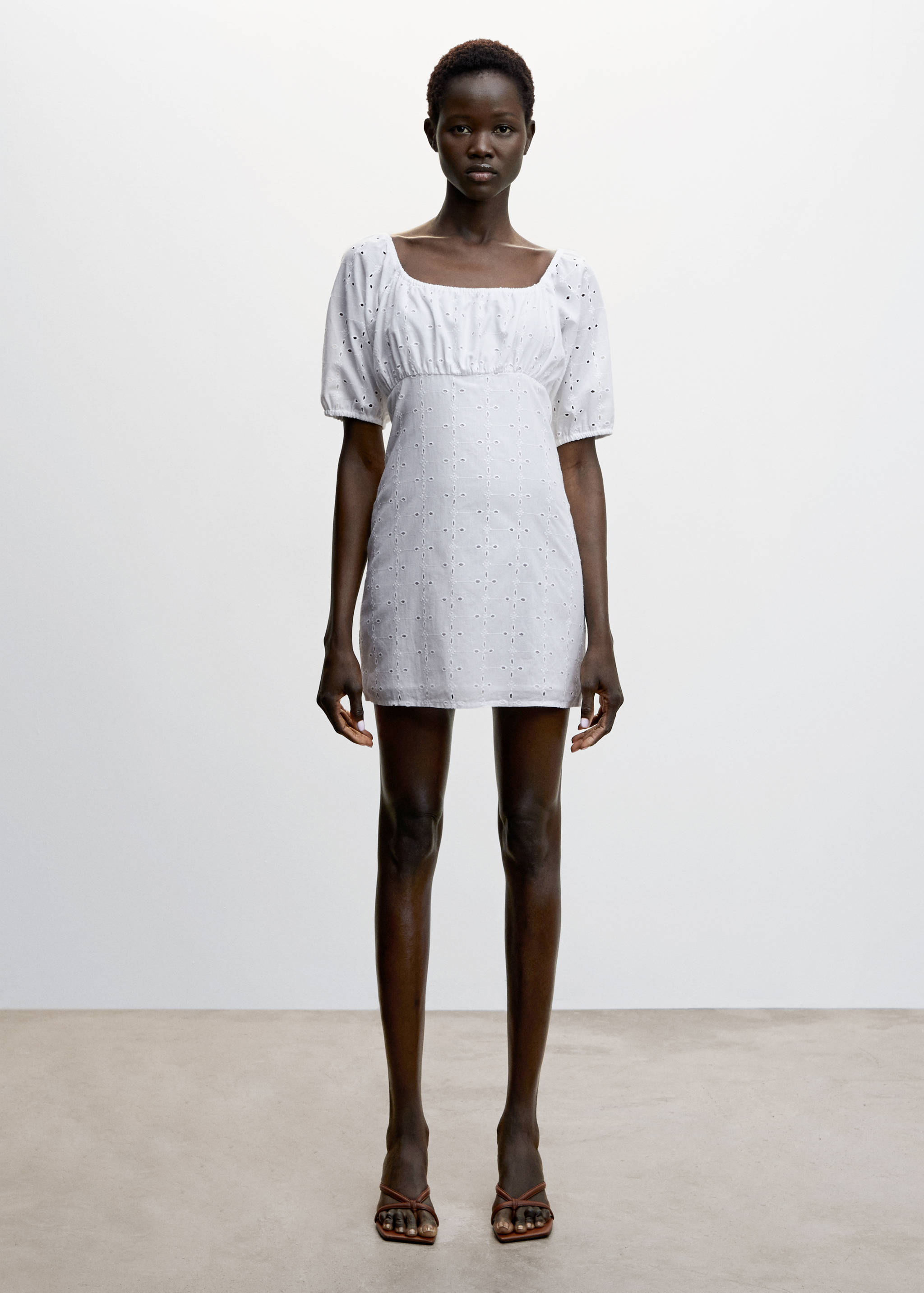 Broderie anglaise dress - General plane