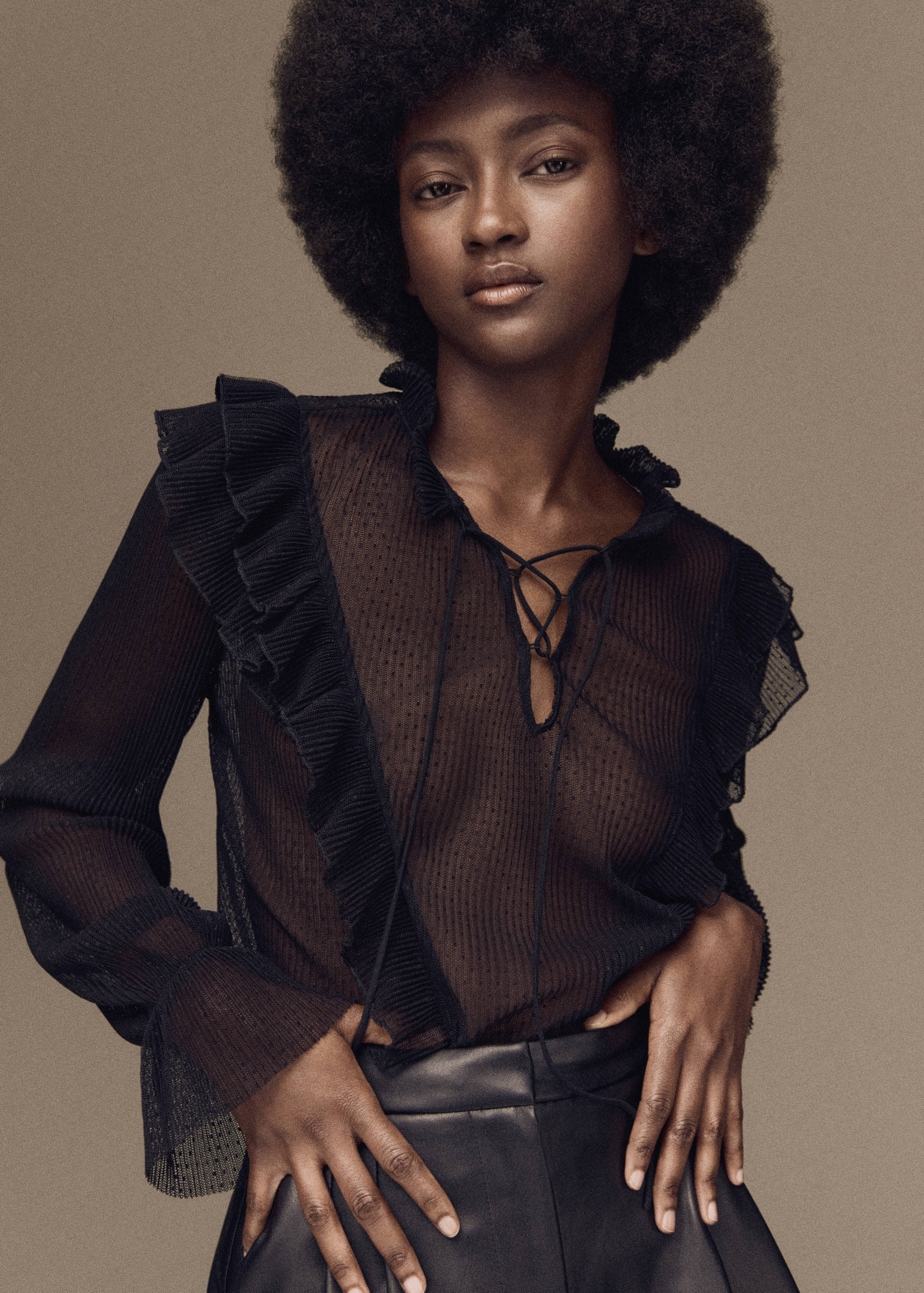 Blusa semitransparente lunares - Detalle del artículo 7