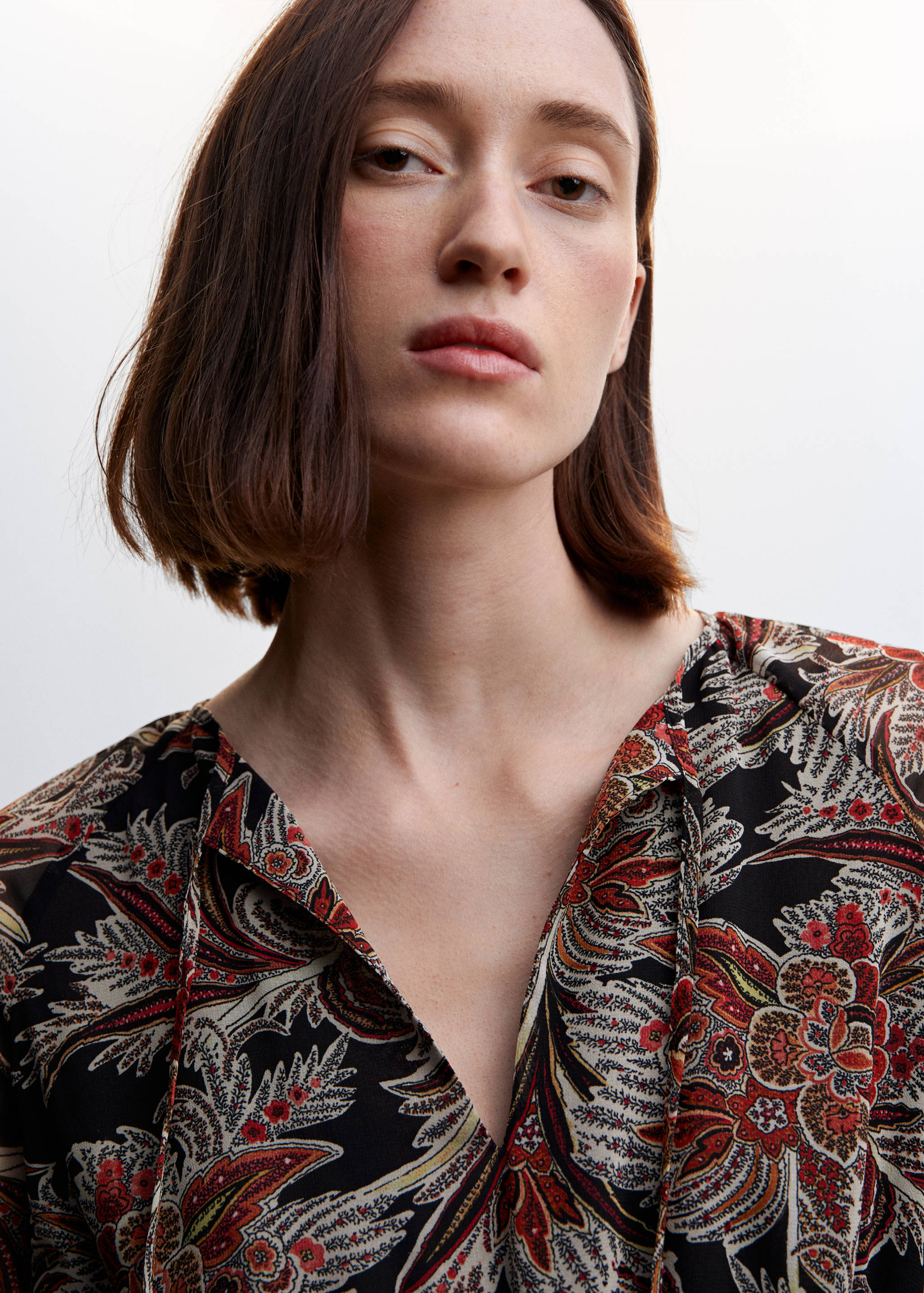 Chiffonkleid mit Blumenmuster - Detail des Artikels 1