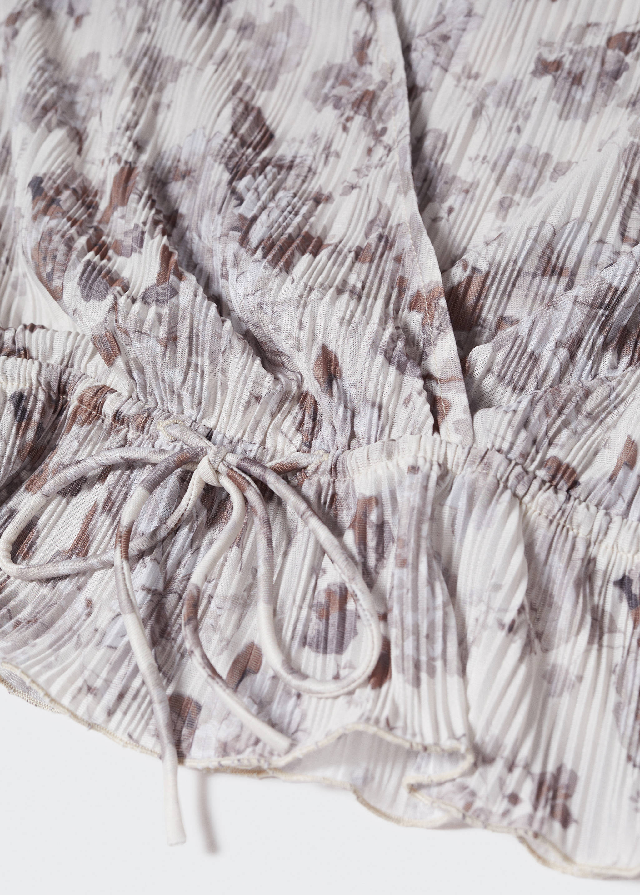 Plissierte Bluse mit Blumenmuster - Detail des Artikels 8