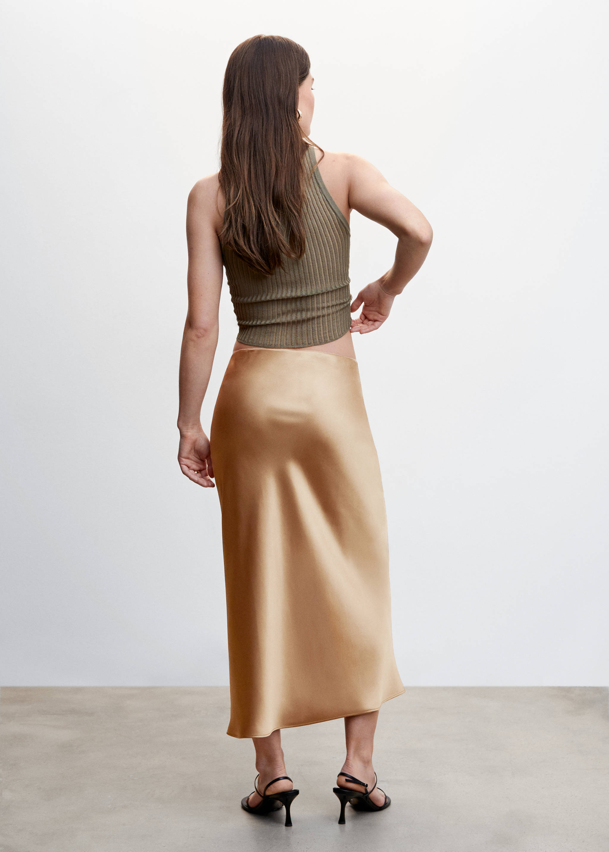 Falda midi satinada - Reverso del artículo
