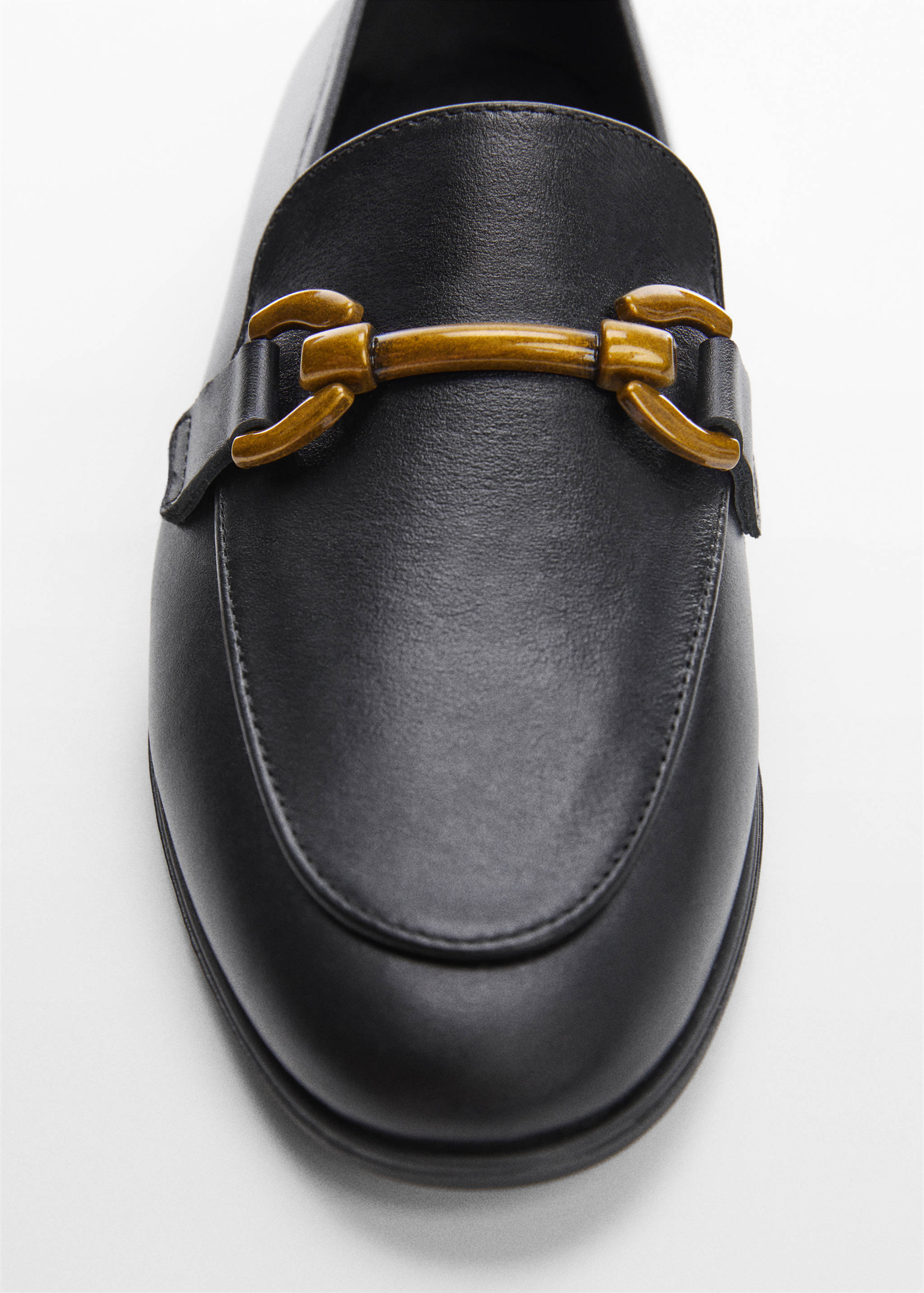 Buckle leather moccasins - Details of the article 1