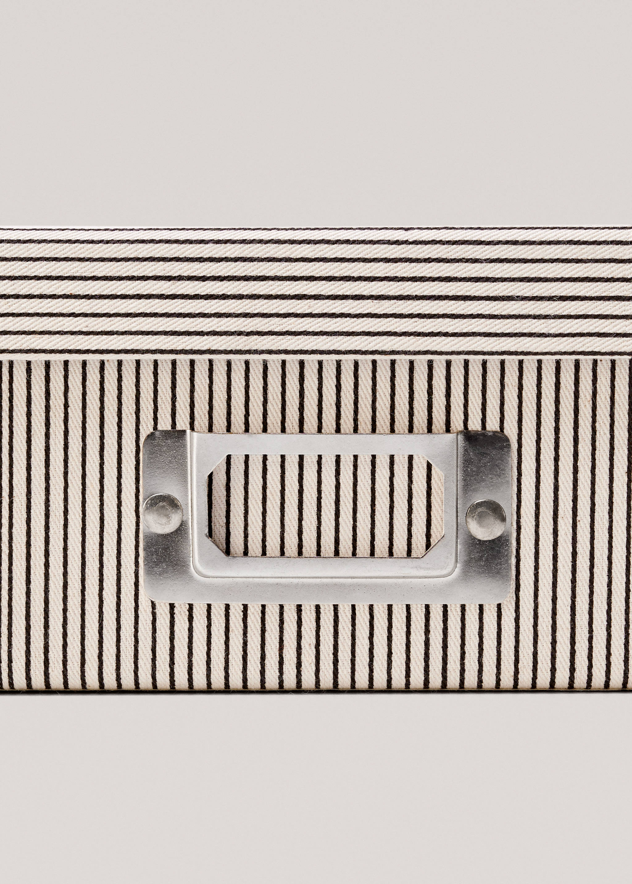 Fabric box 09x07cm - Details of the article 3