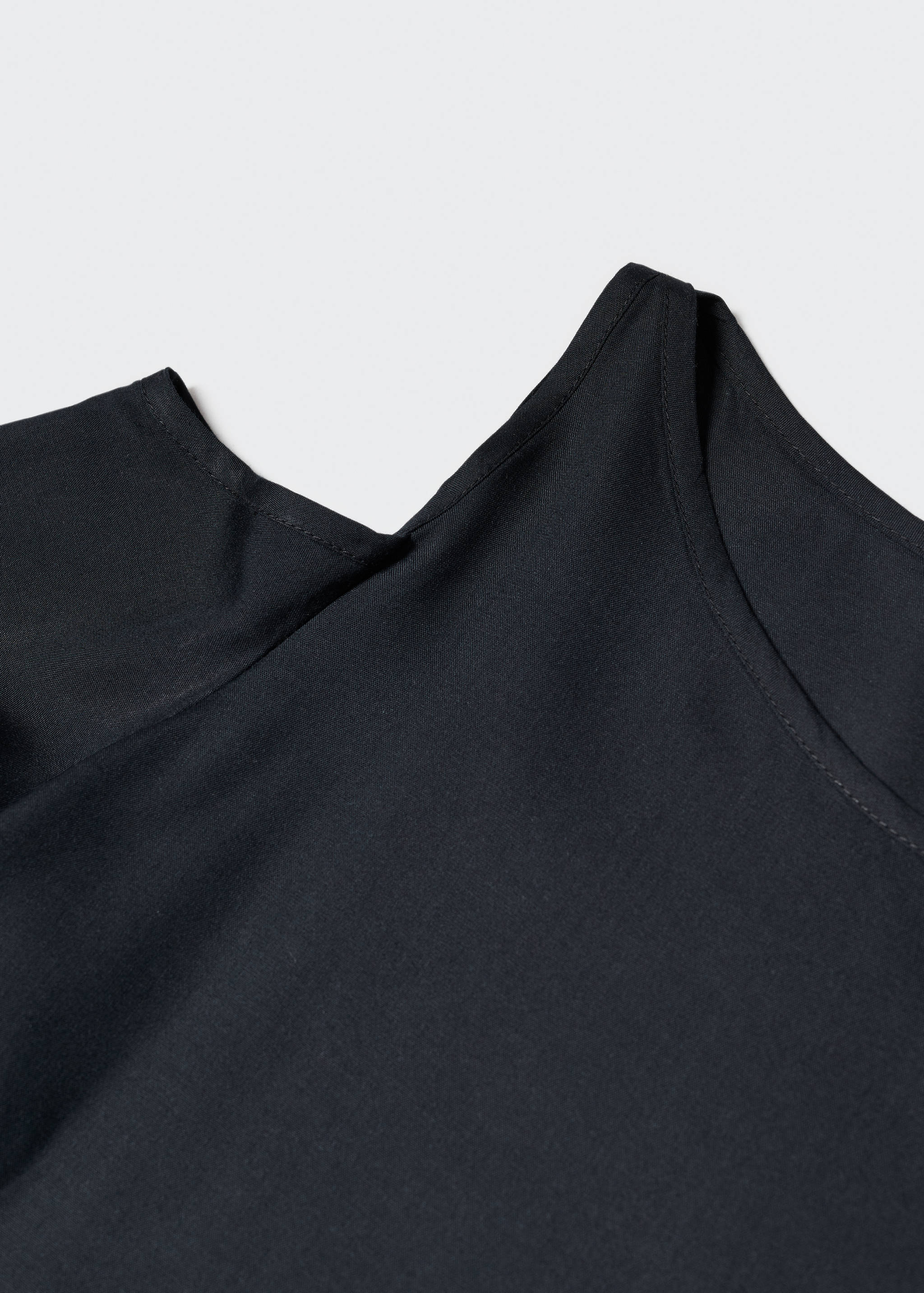 Flowing blouse with shoulder opening  - Details of the article 8