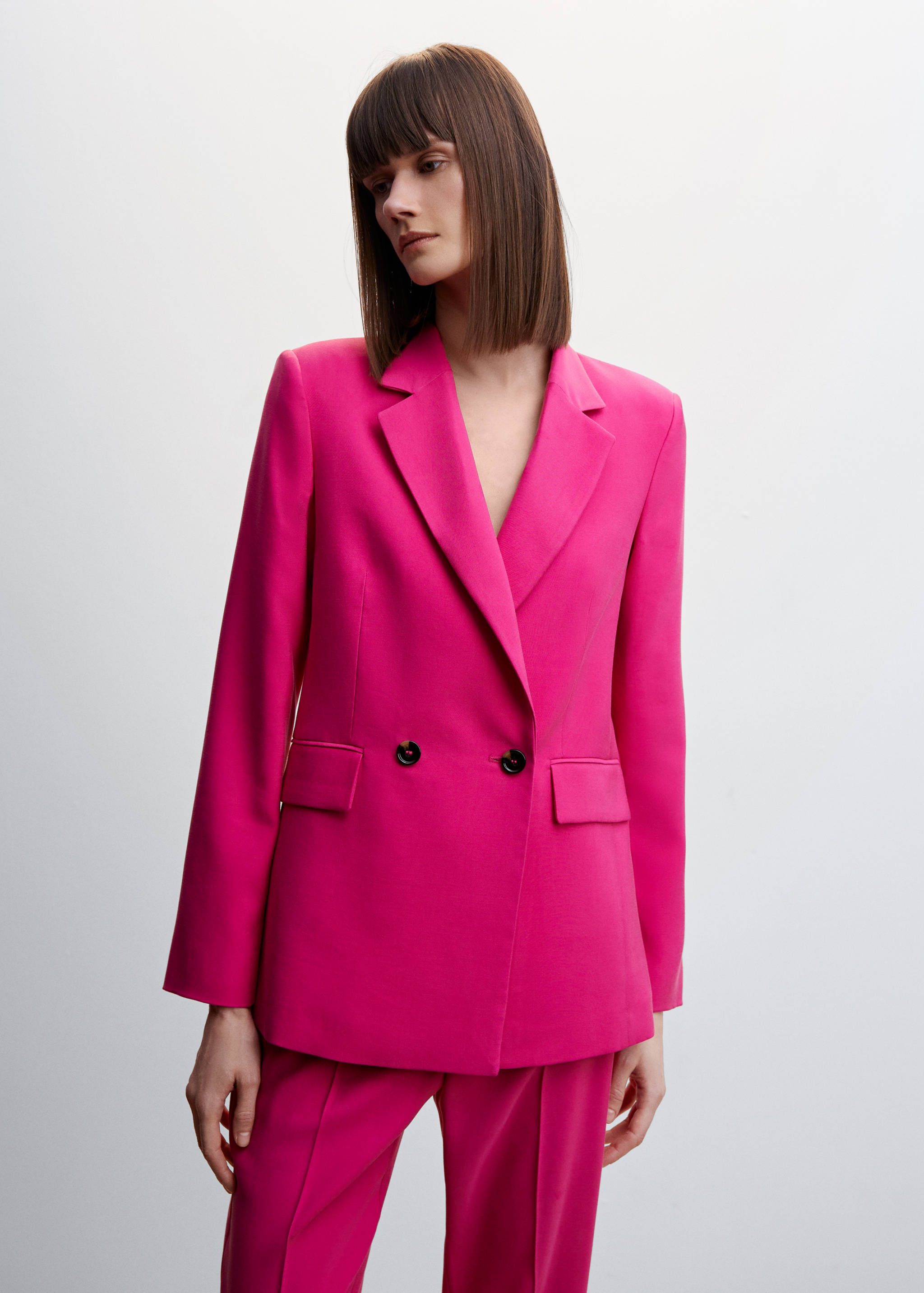 Americana traje doble botonadura - Plano medio