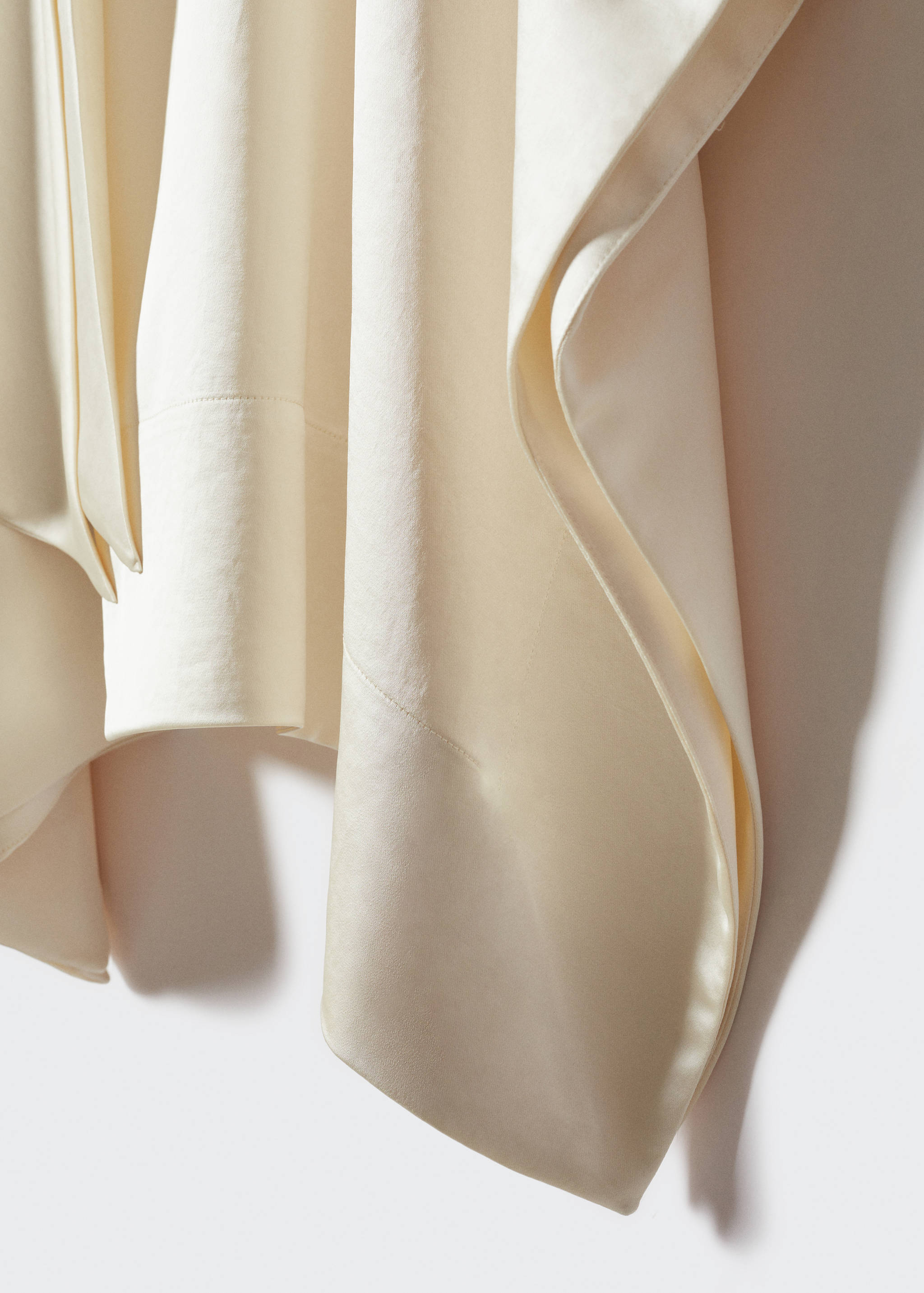 Satin blouse with bow collar - Details of the article 8