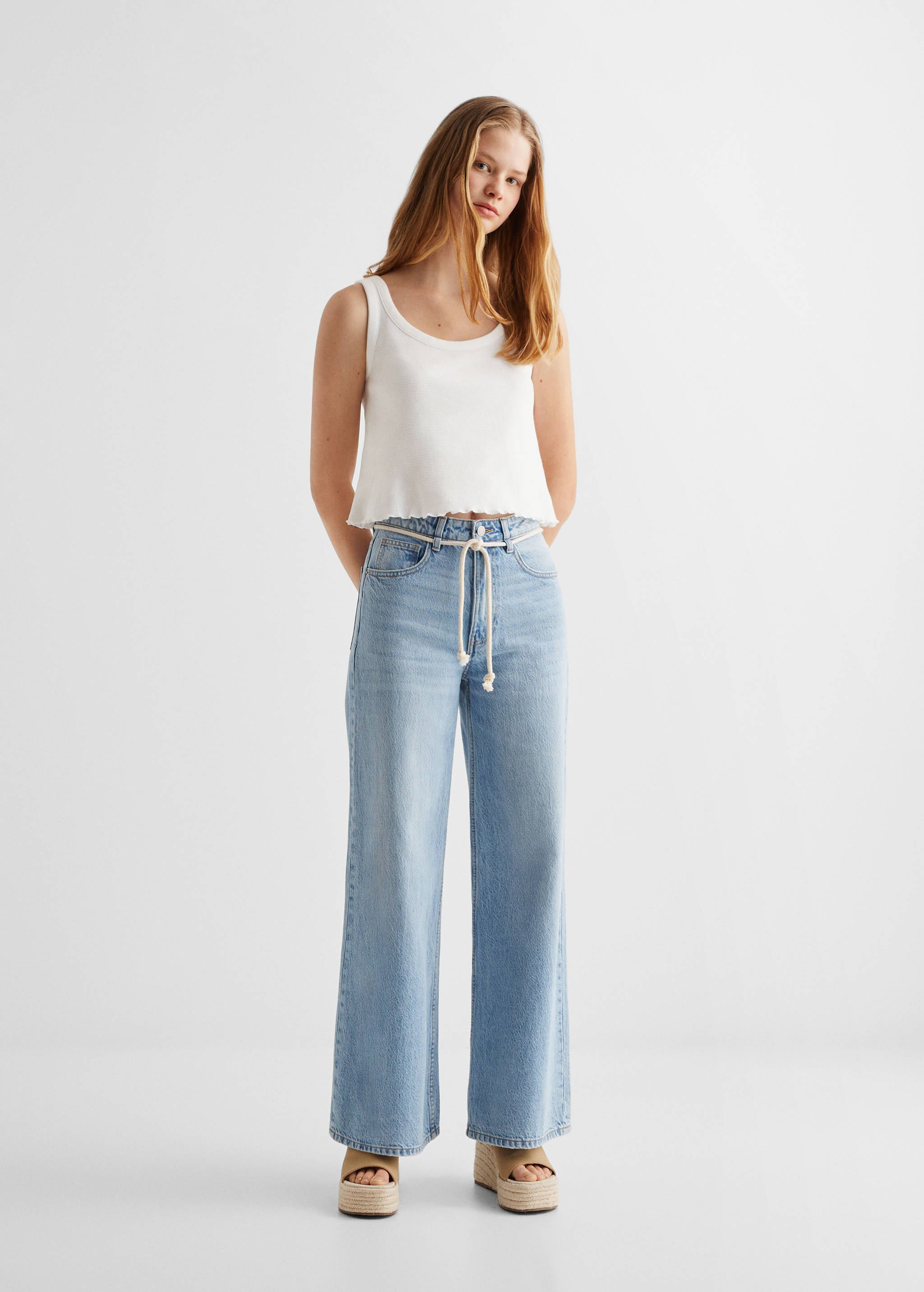 Essential strap top - General plane