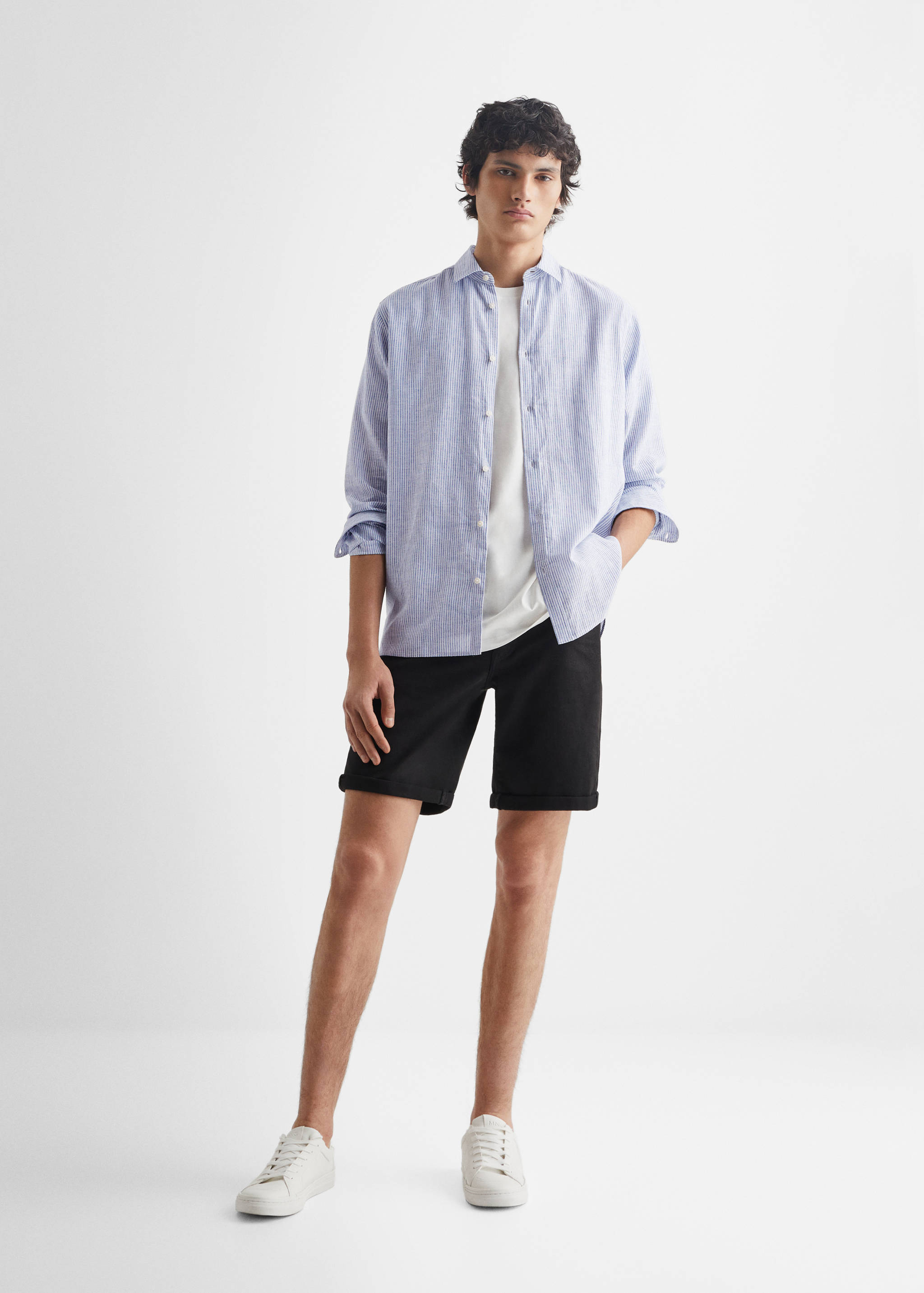 Randig linne-blandad skjorta - Allmän bild