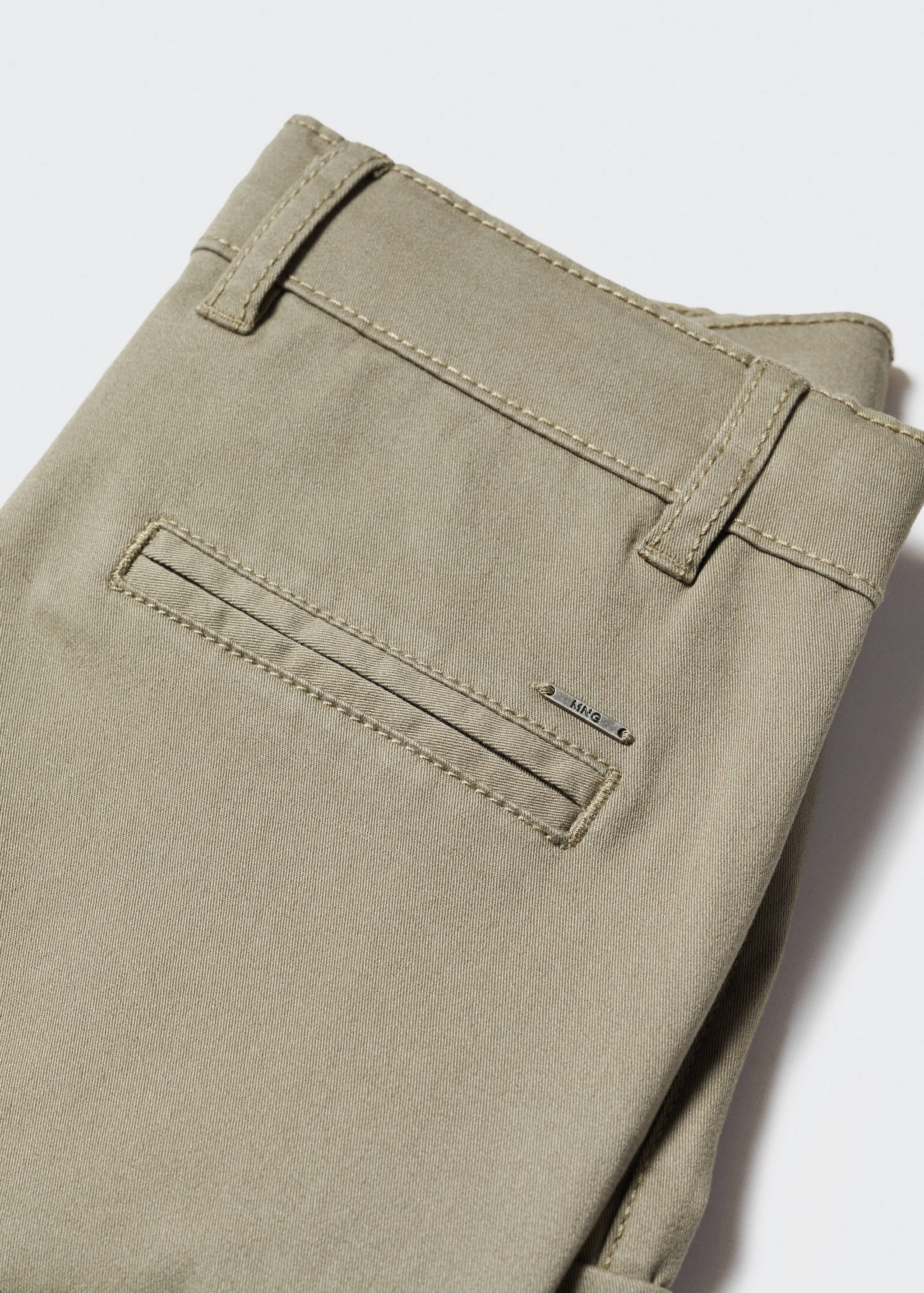 Bermudes cargo - Detall de l'article 8