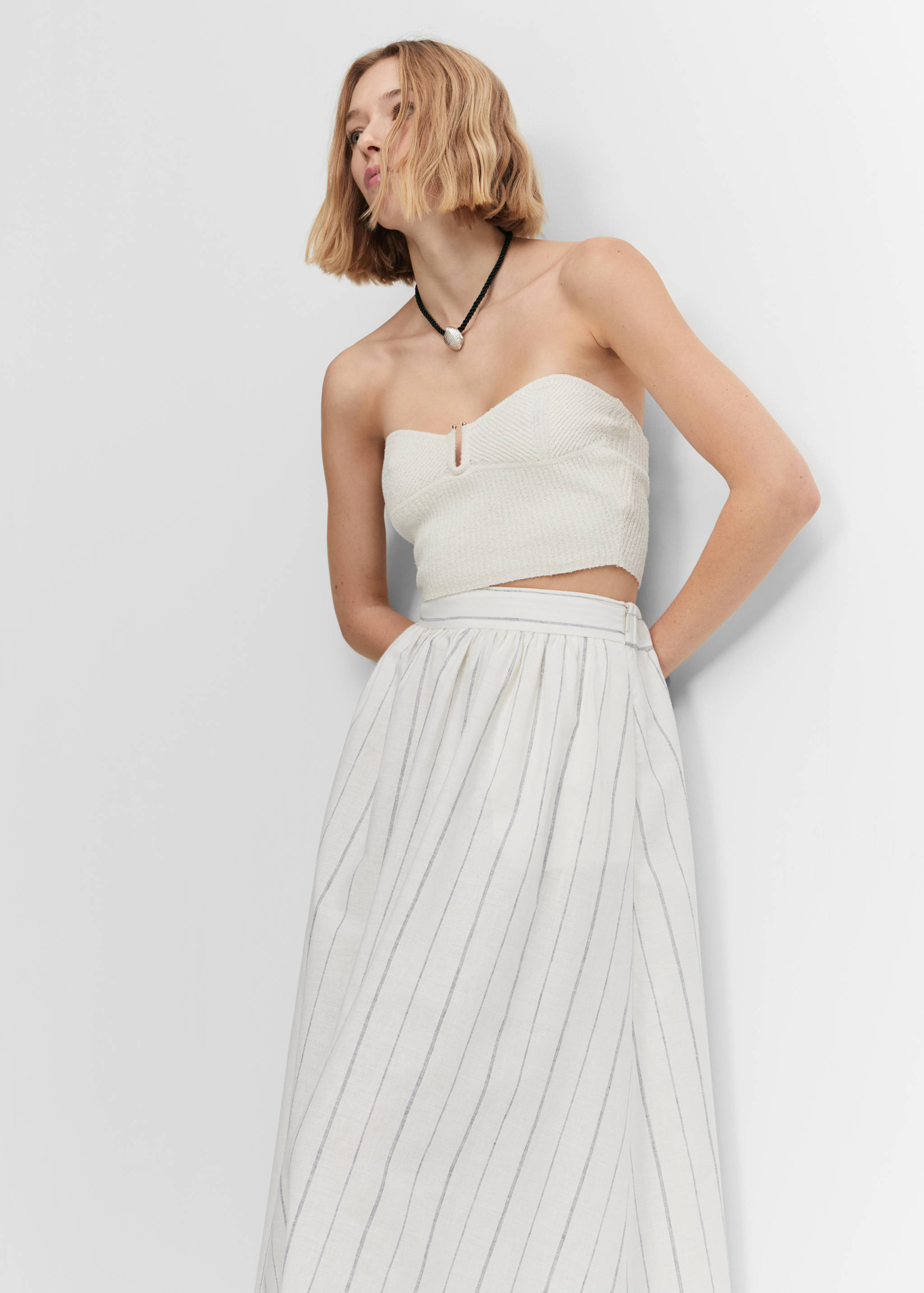 Faldilla ratlla diplomàtica - Detall de l'article 2