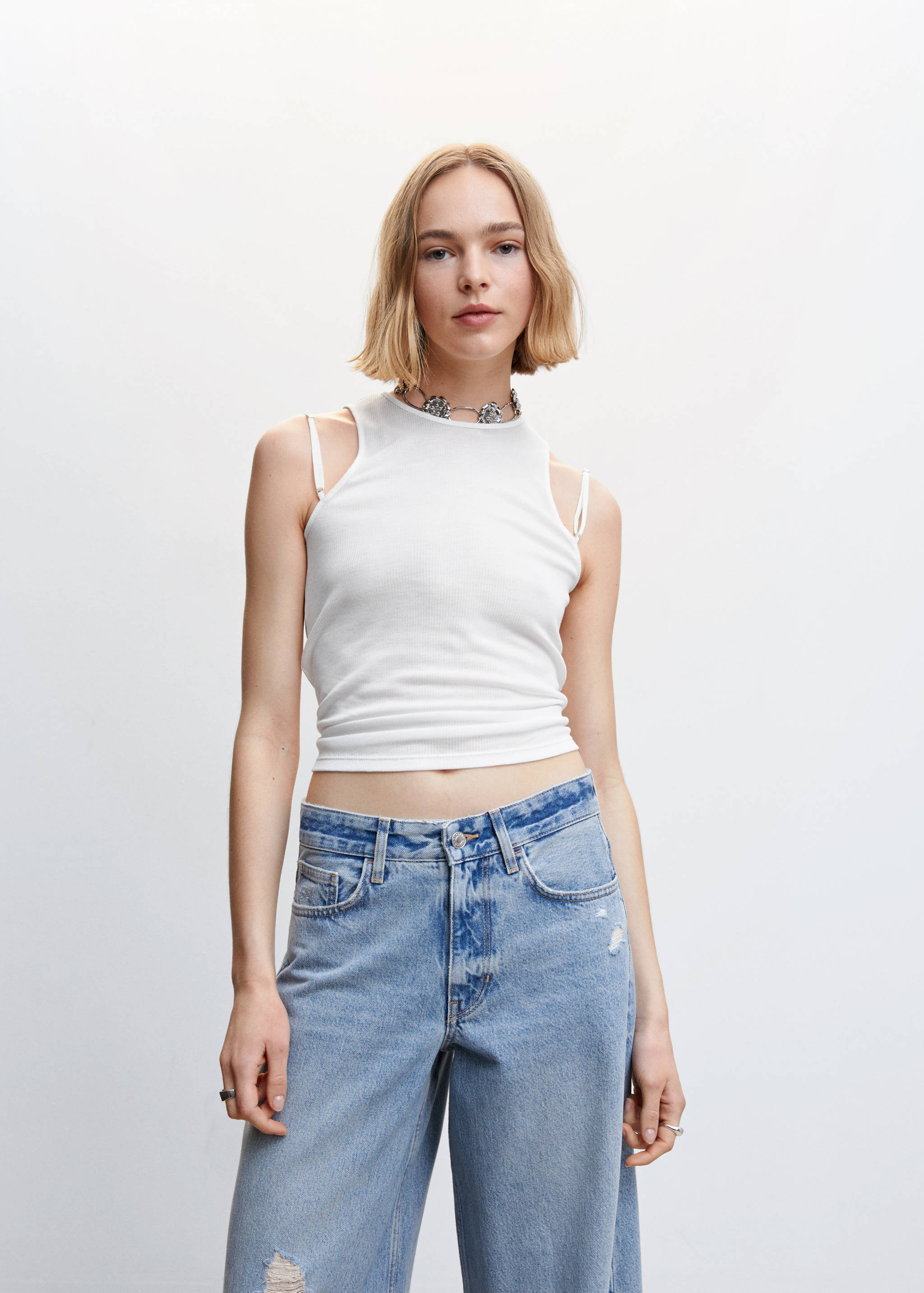 Top de liocel com alças duplas - Plano médio