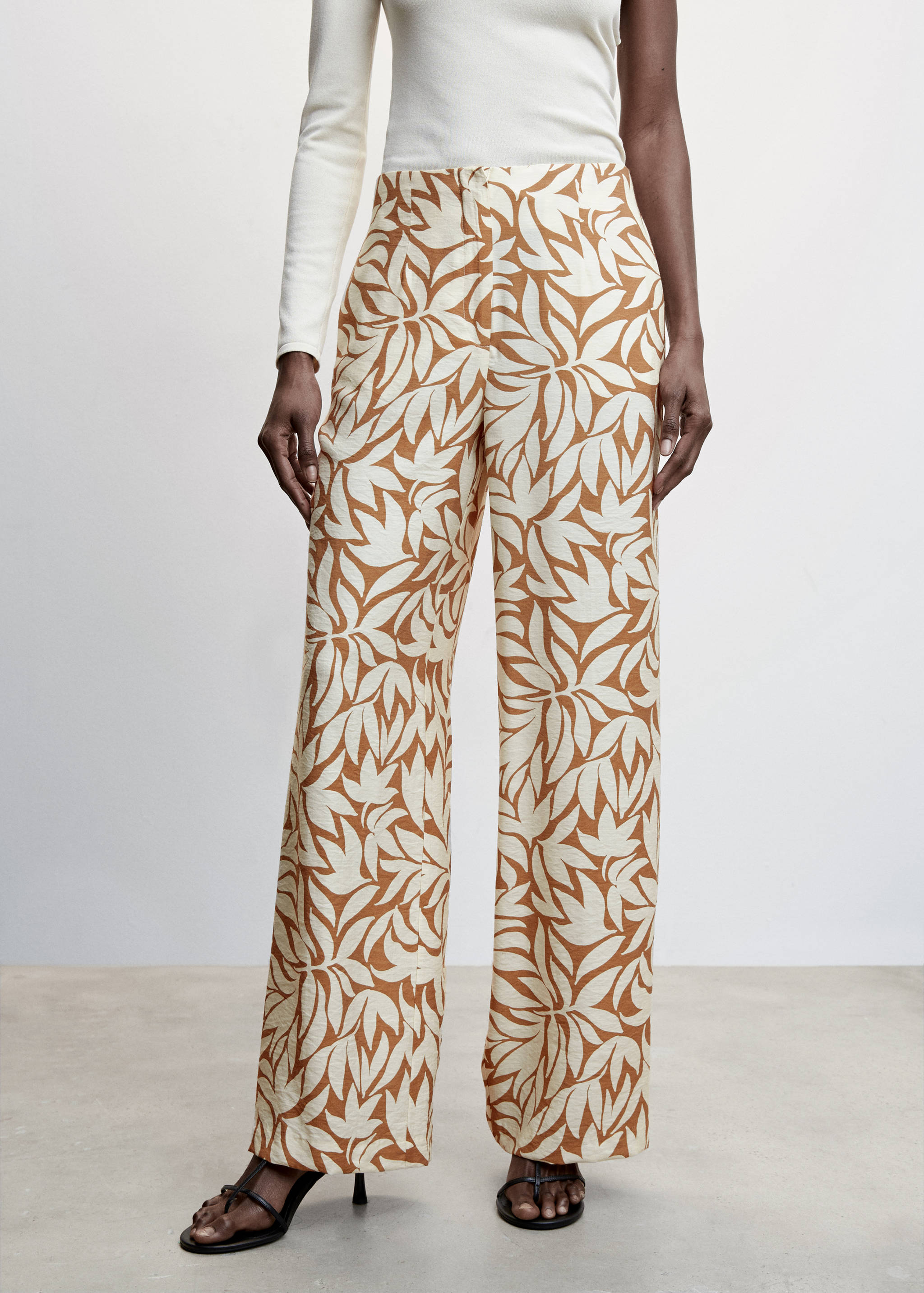 Pantalón palazzo estampado - Plano medio