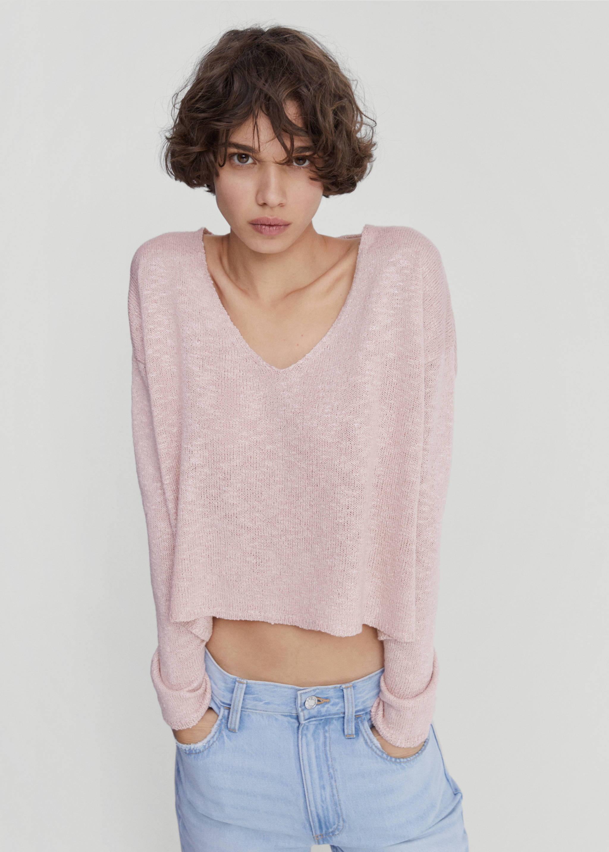 Pullover mit tiefem Ausschnitt - Mittlere Ansicht