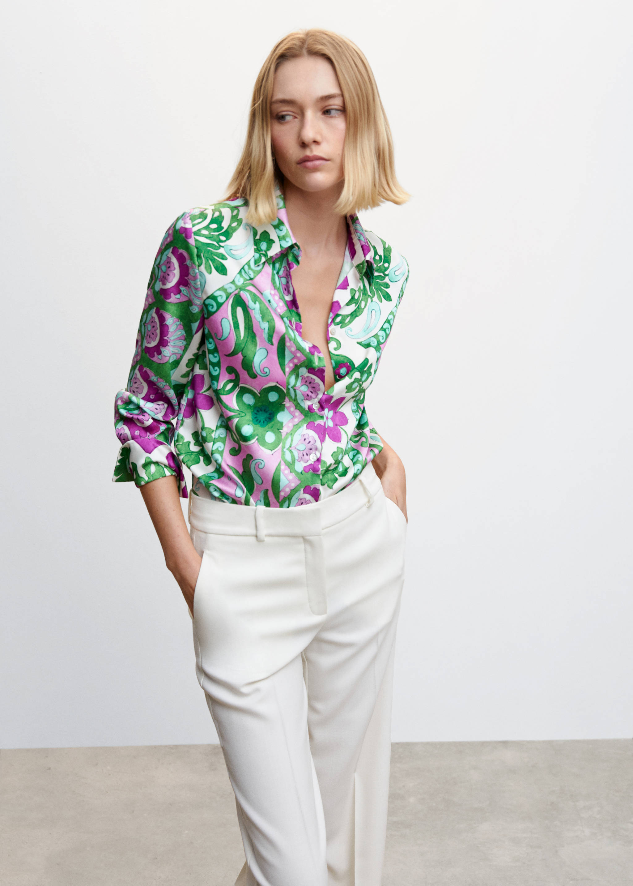 Bedrucktes Hemd in Satin-Optik - Mittlere Ansicht