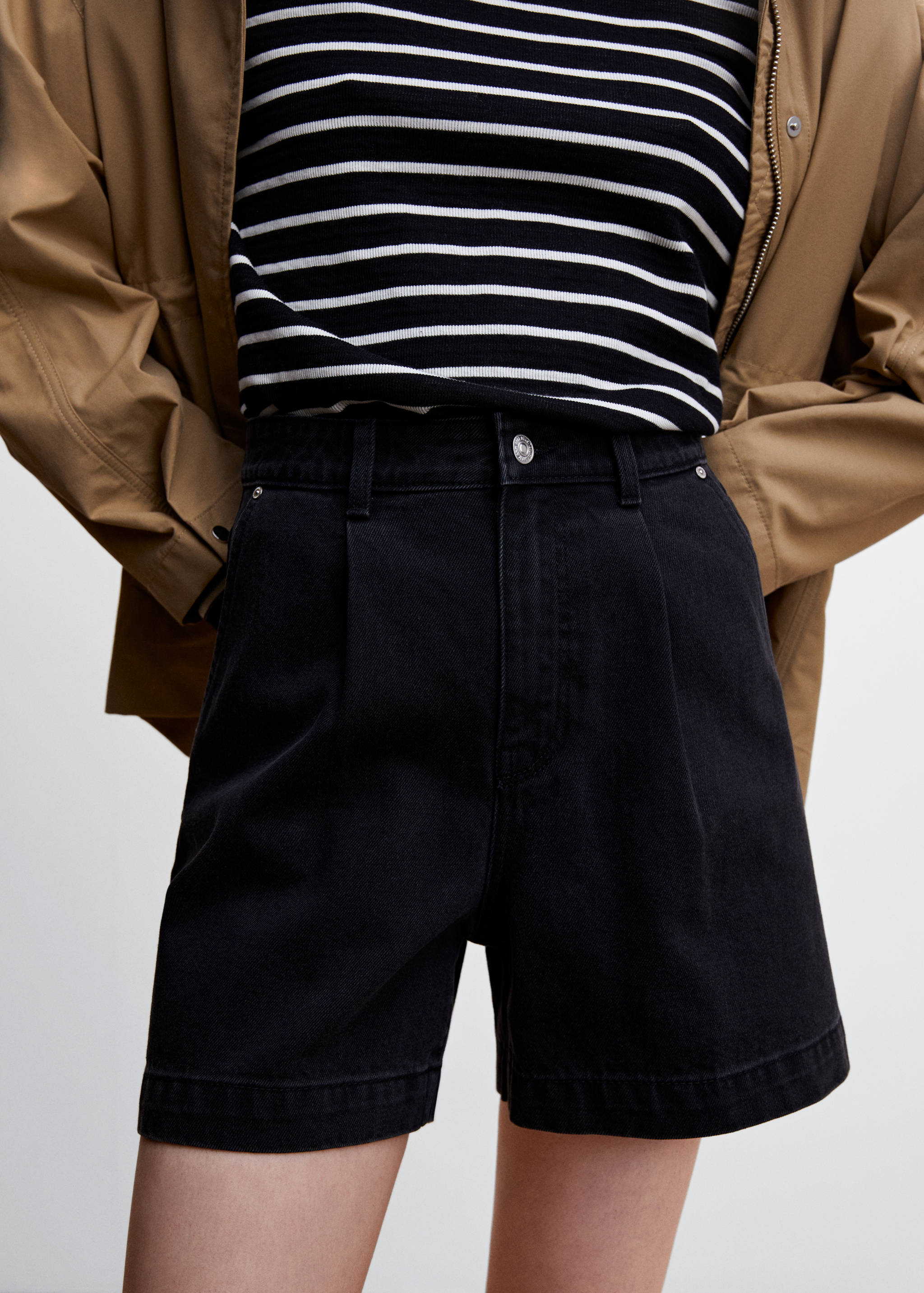 Pleated slouchy shorts - Medium plane