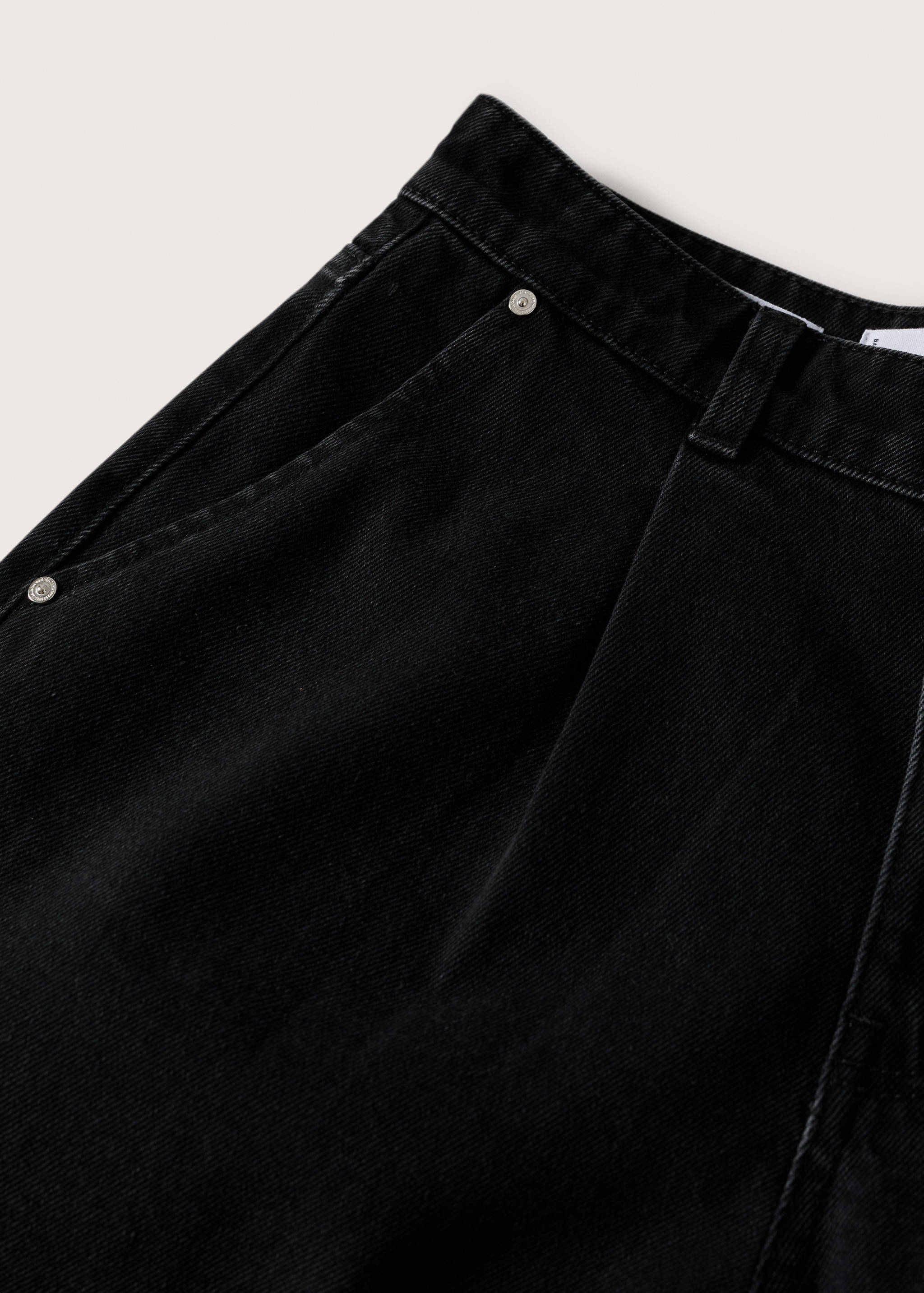 Pleated slouchy shorts - Details of the article 8