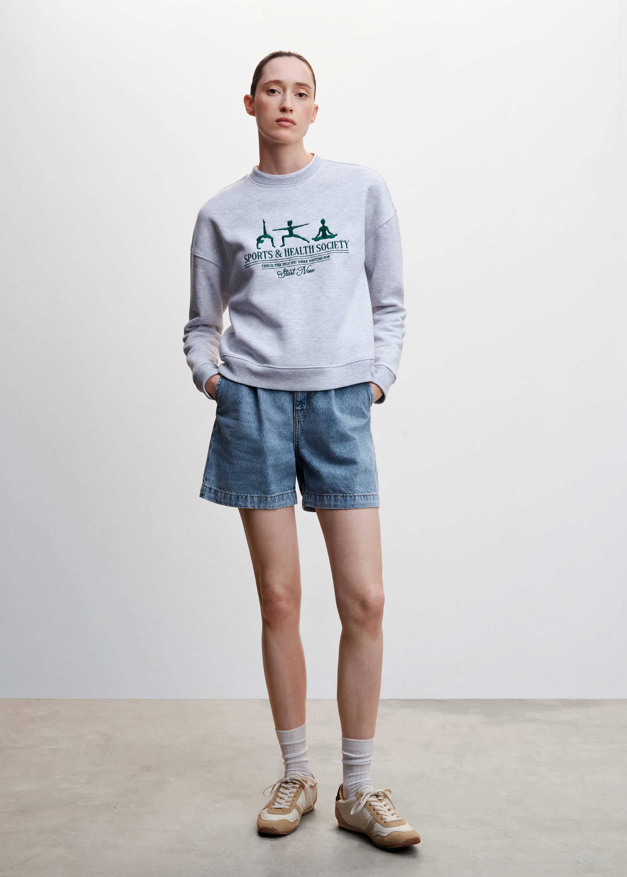 Slouchy pleated shorts - General plane