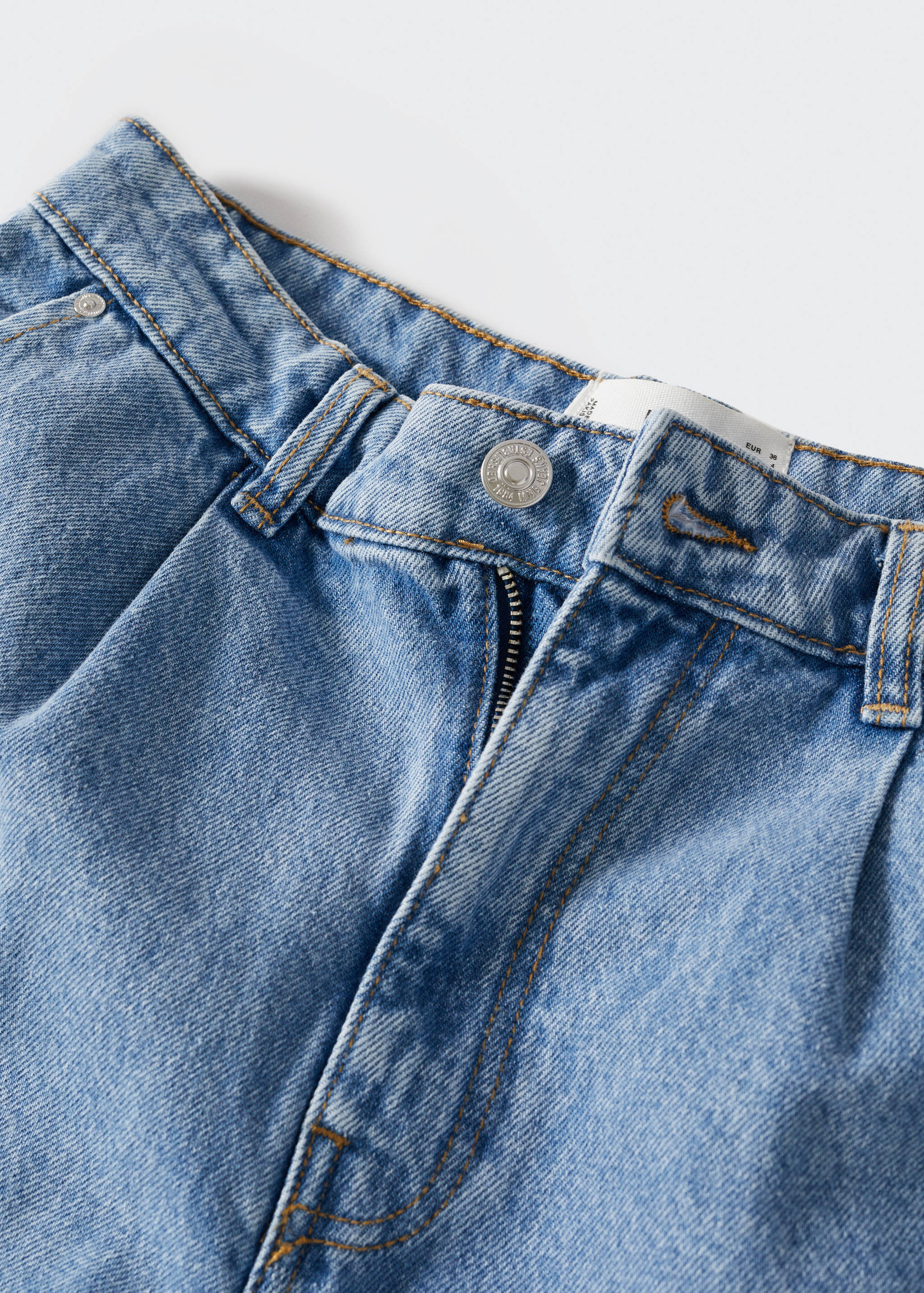 Slouchy pleated shorts - Details of the article 8