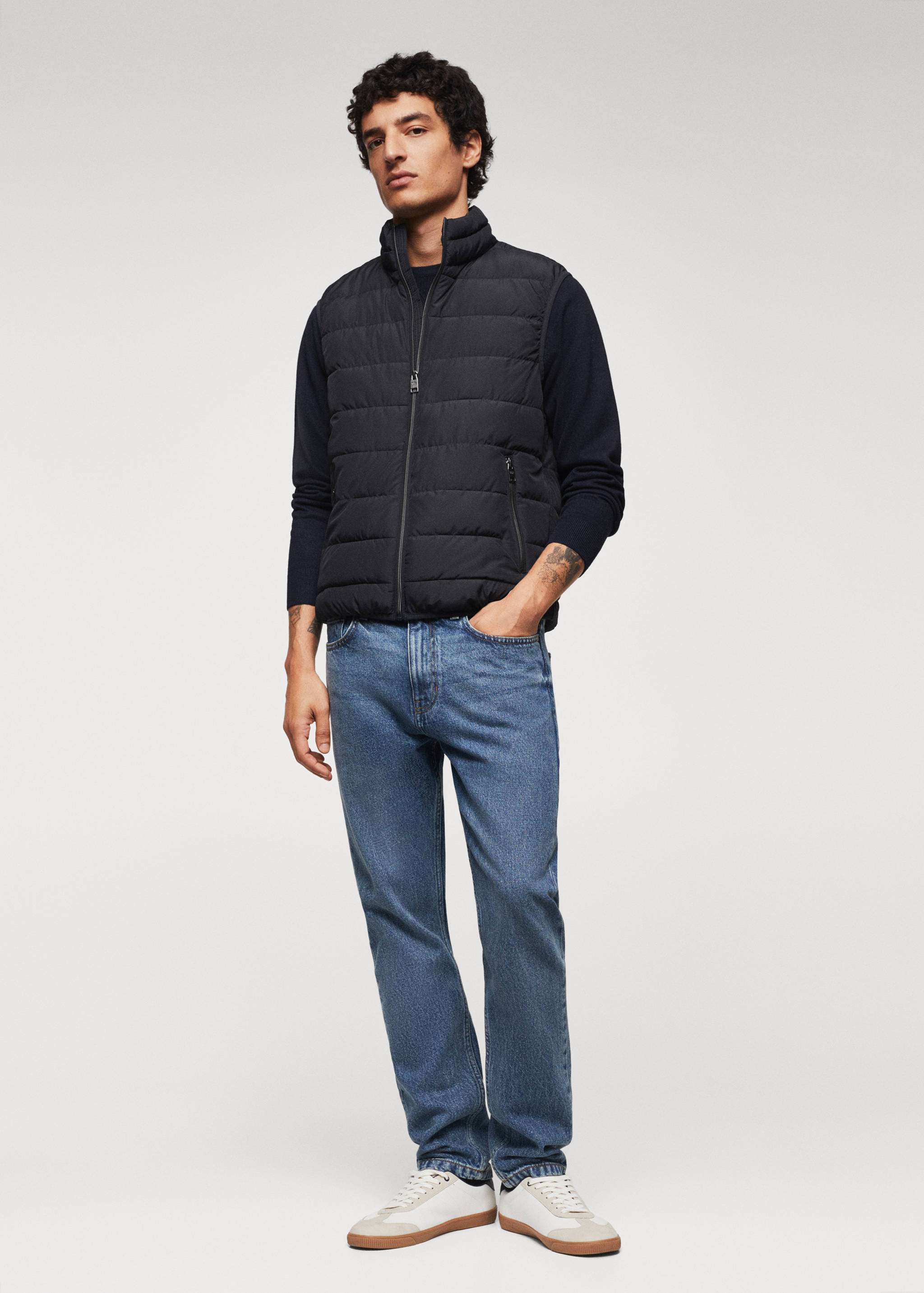 Lightweight nylon quilted gilet - General plane