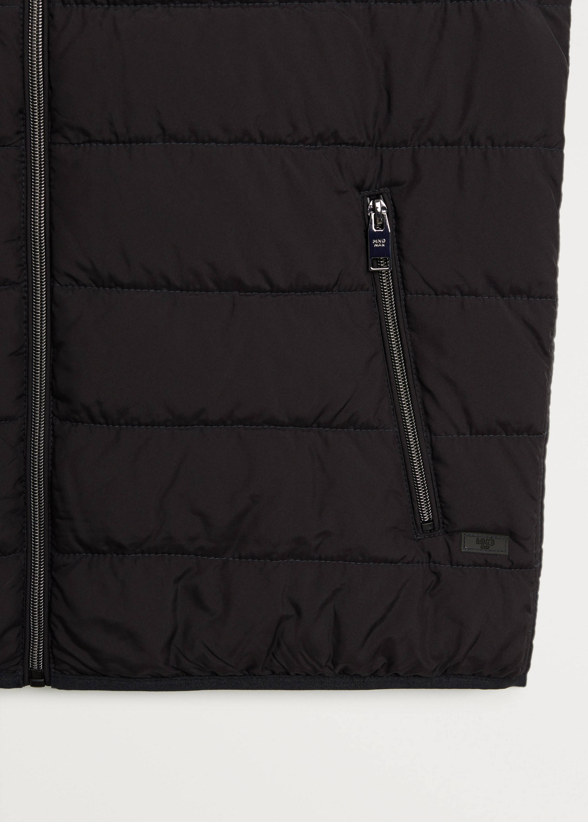 Lightweight nylon quilted gilet - Details of the article 8