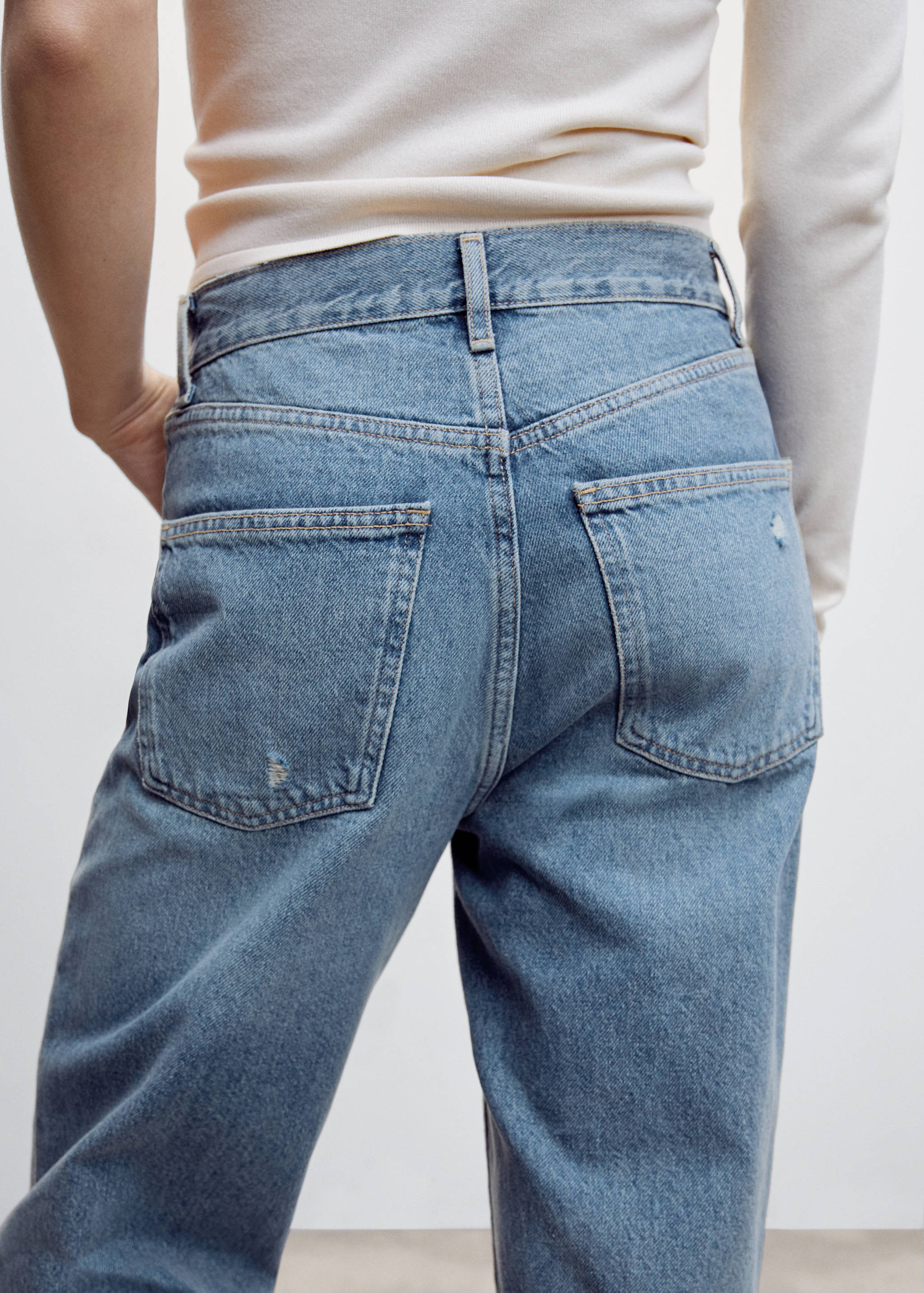 Ripped high-rise straight jeans - Details of the article 6