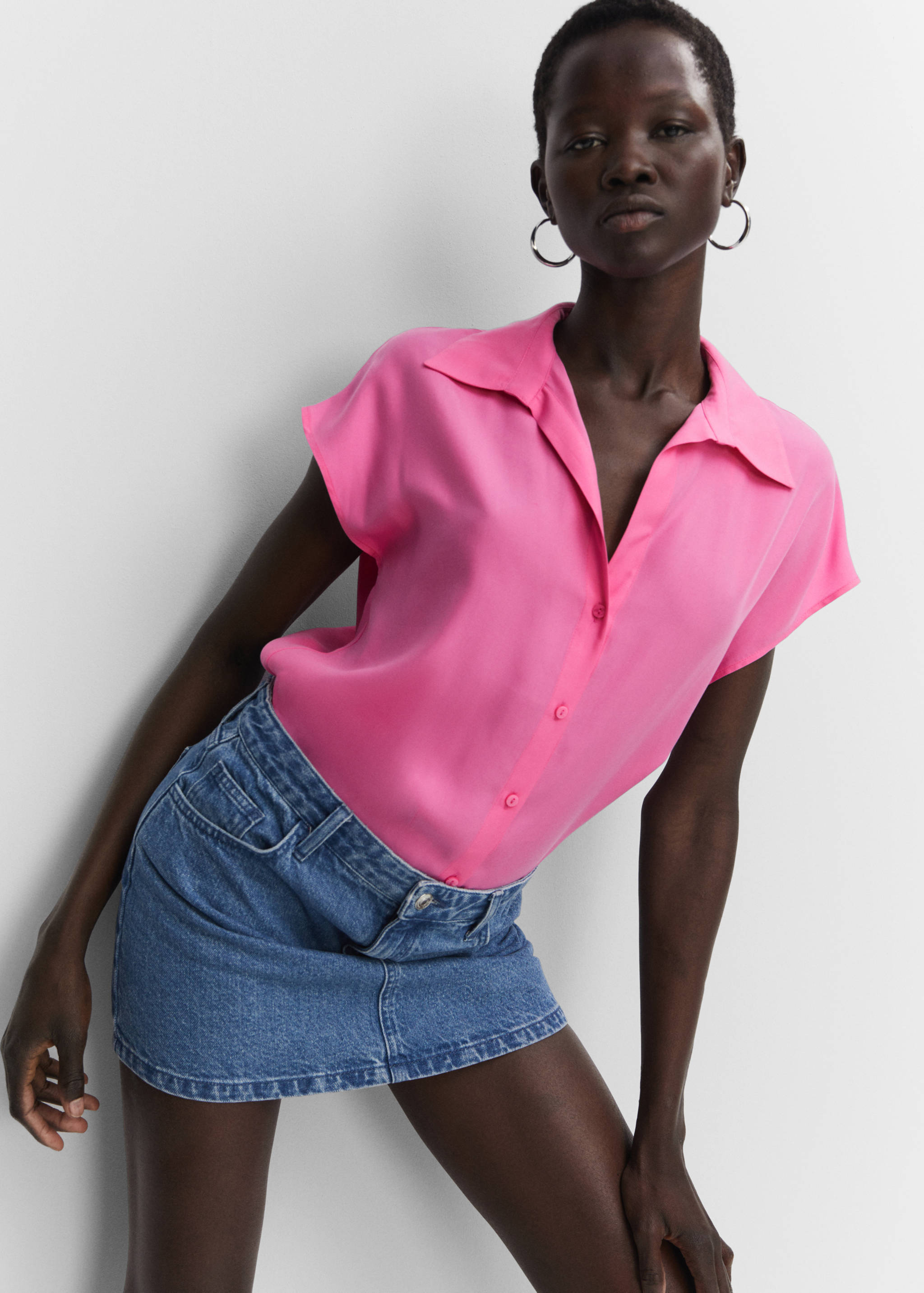 Sleeveless lyocell shirt - Details of the article 2