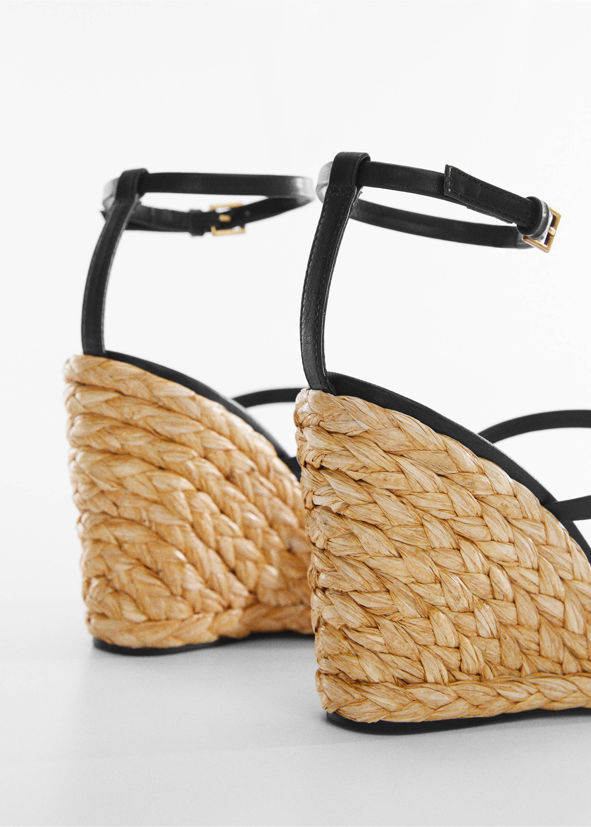 Wedge braided sandals - Details of the article 1, Black. Ref: 57000034-00.
