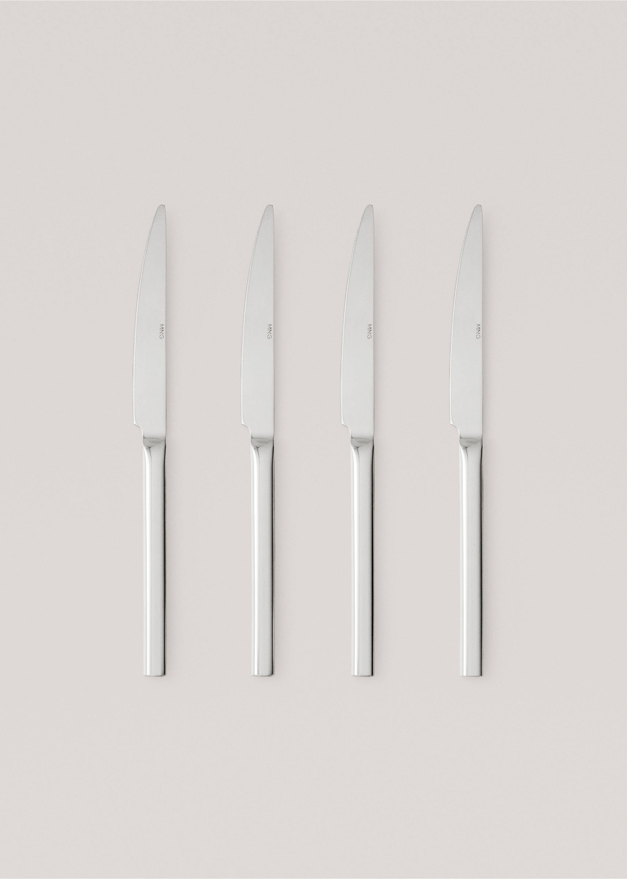 Souprava 4 nožů 100% ocel - Zboží bez modelu, Stříbrná. Ref: 57000188-00.