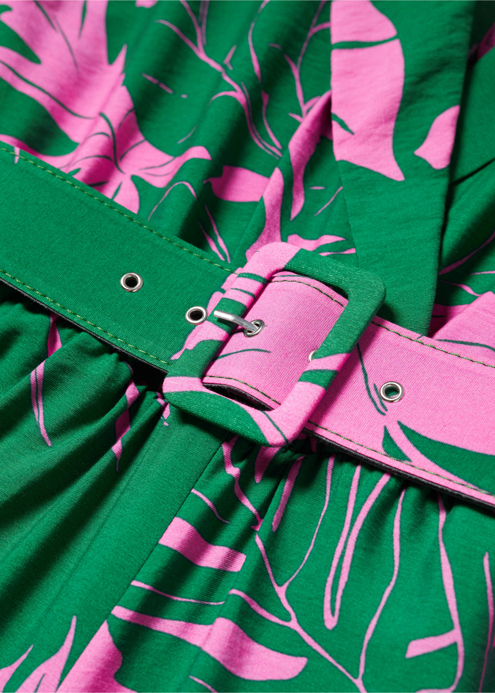 Belt printed jumpsuit - Details of the article 8, Green. Ref: 57000206-00.