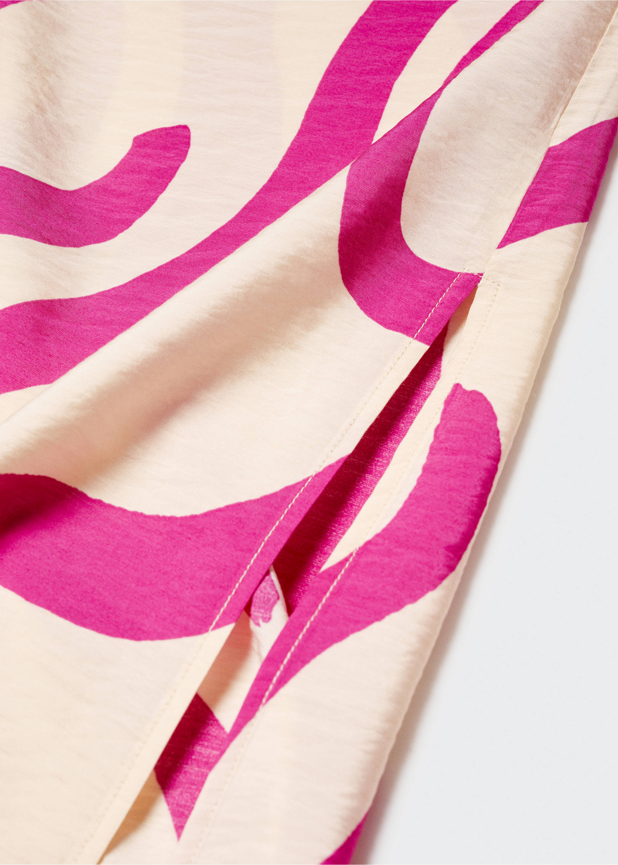 Printed cut-out detail dress - Details of the article 8, Fuchsia. Ref: 57000225-00.