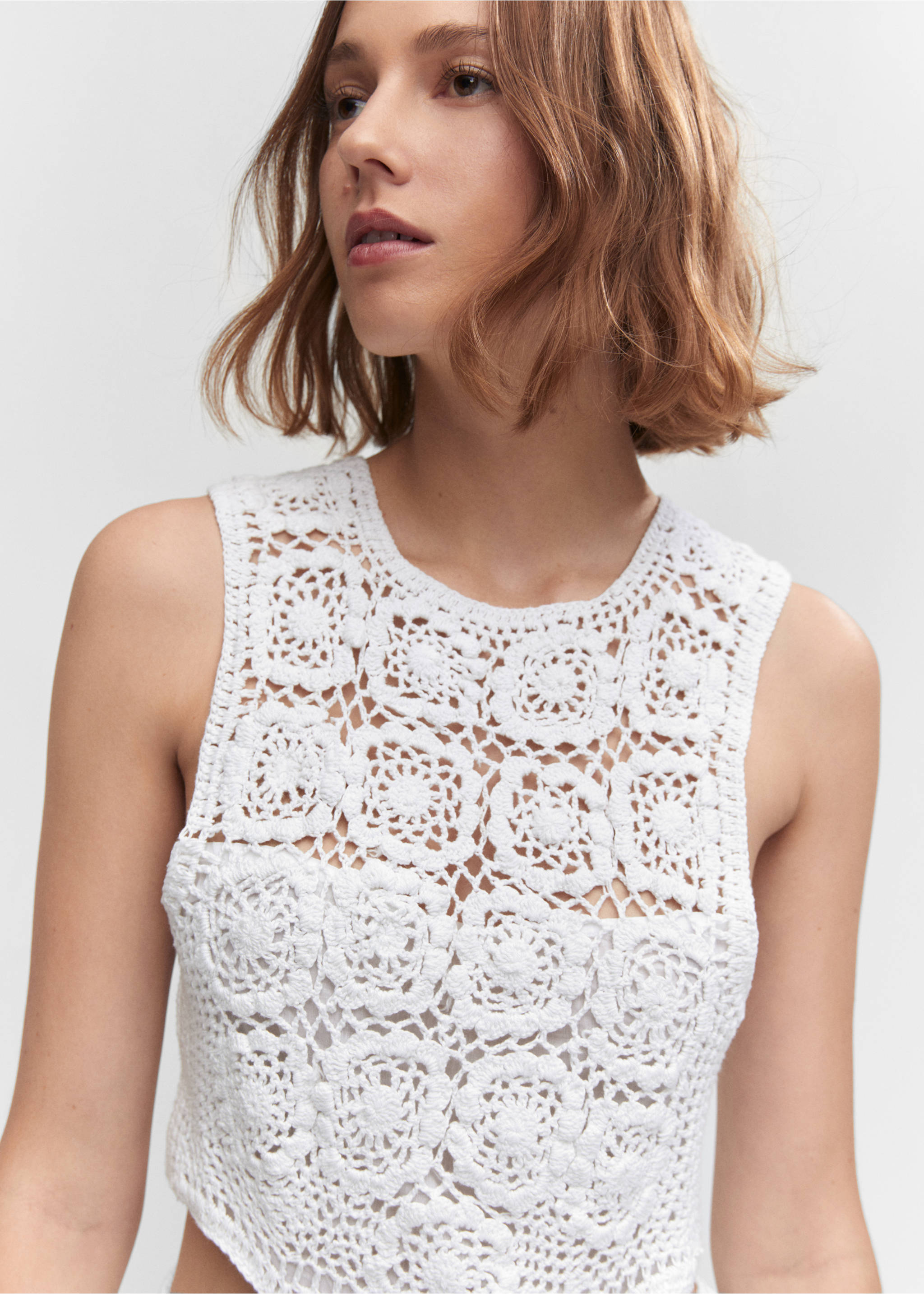 Crochet dress with openings - Details of the article 1, White. Ref: 57000244-00.
