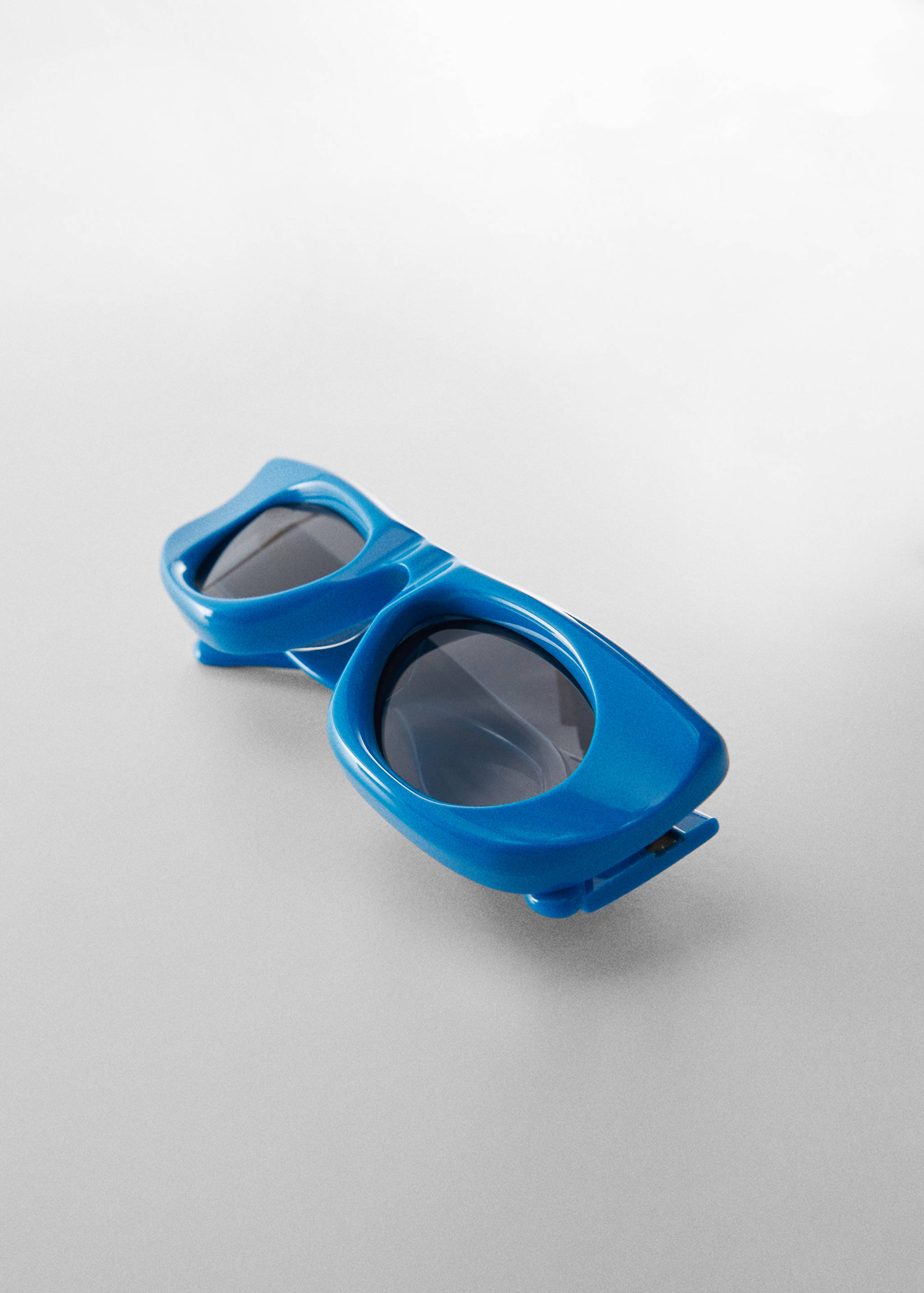 Sluneční brýle s objemnými obroučkami - Detail zboží 5