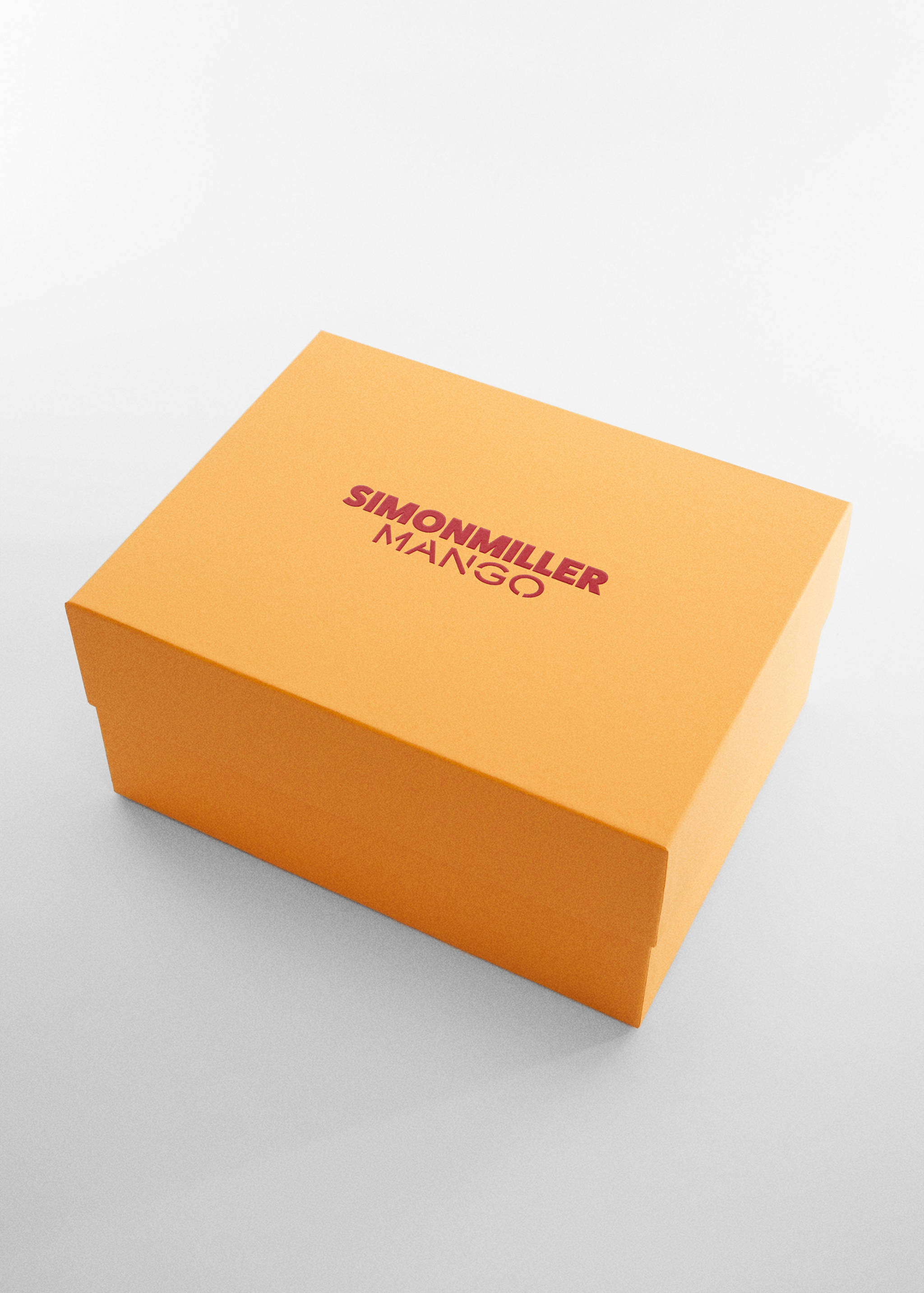 Leather sandals with a wide strap - Details of the article 3