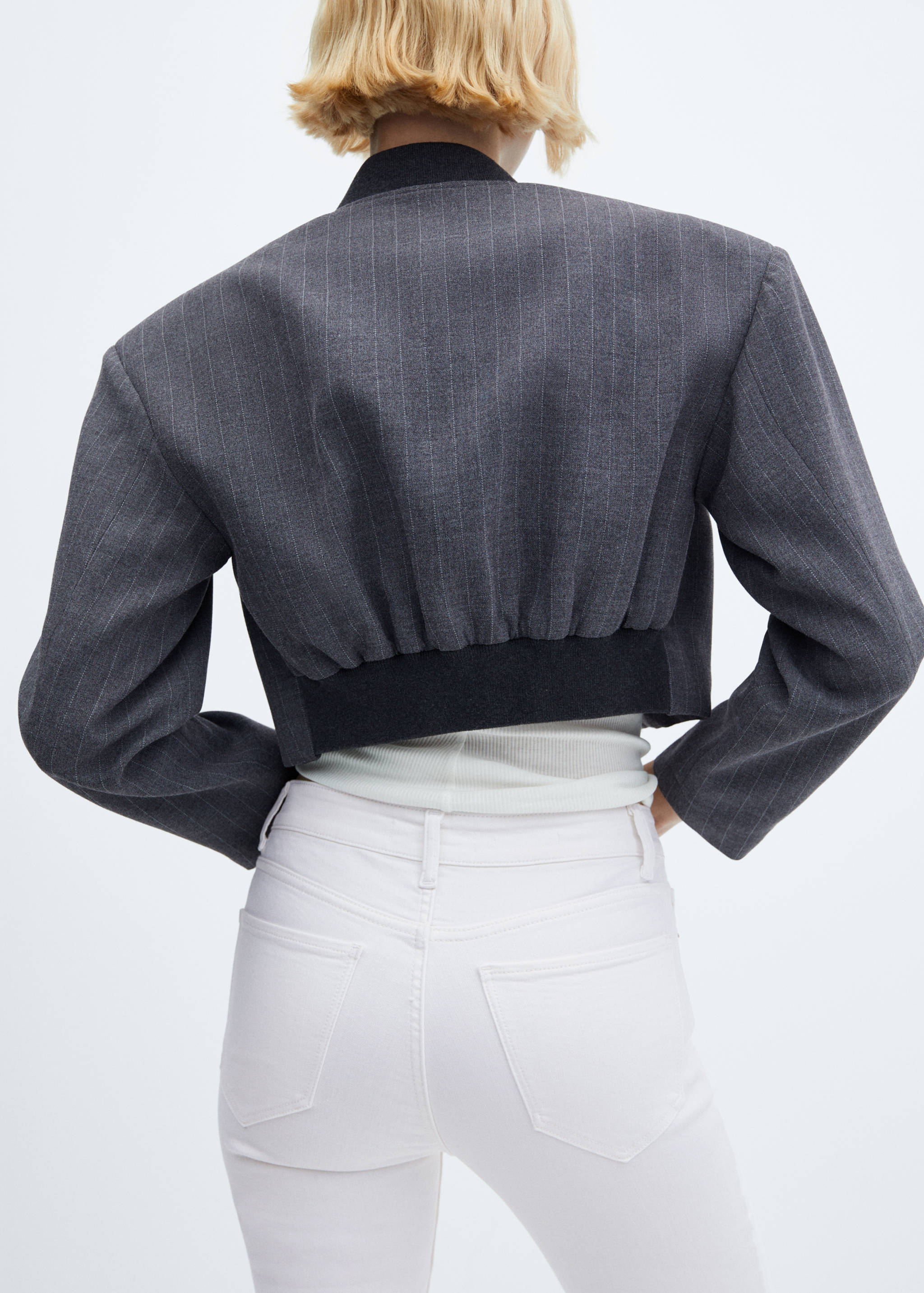 Medium-rise flared jeans - Details of the article 6