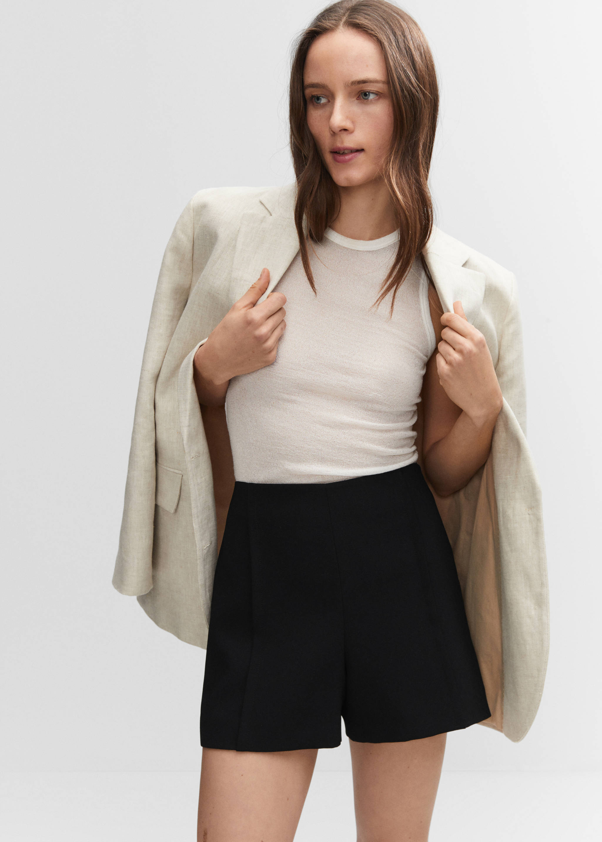 Short droit taille haute - Plan moyen